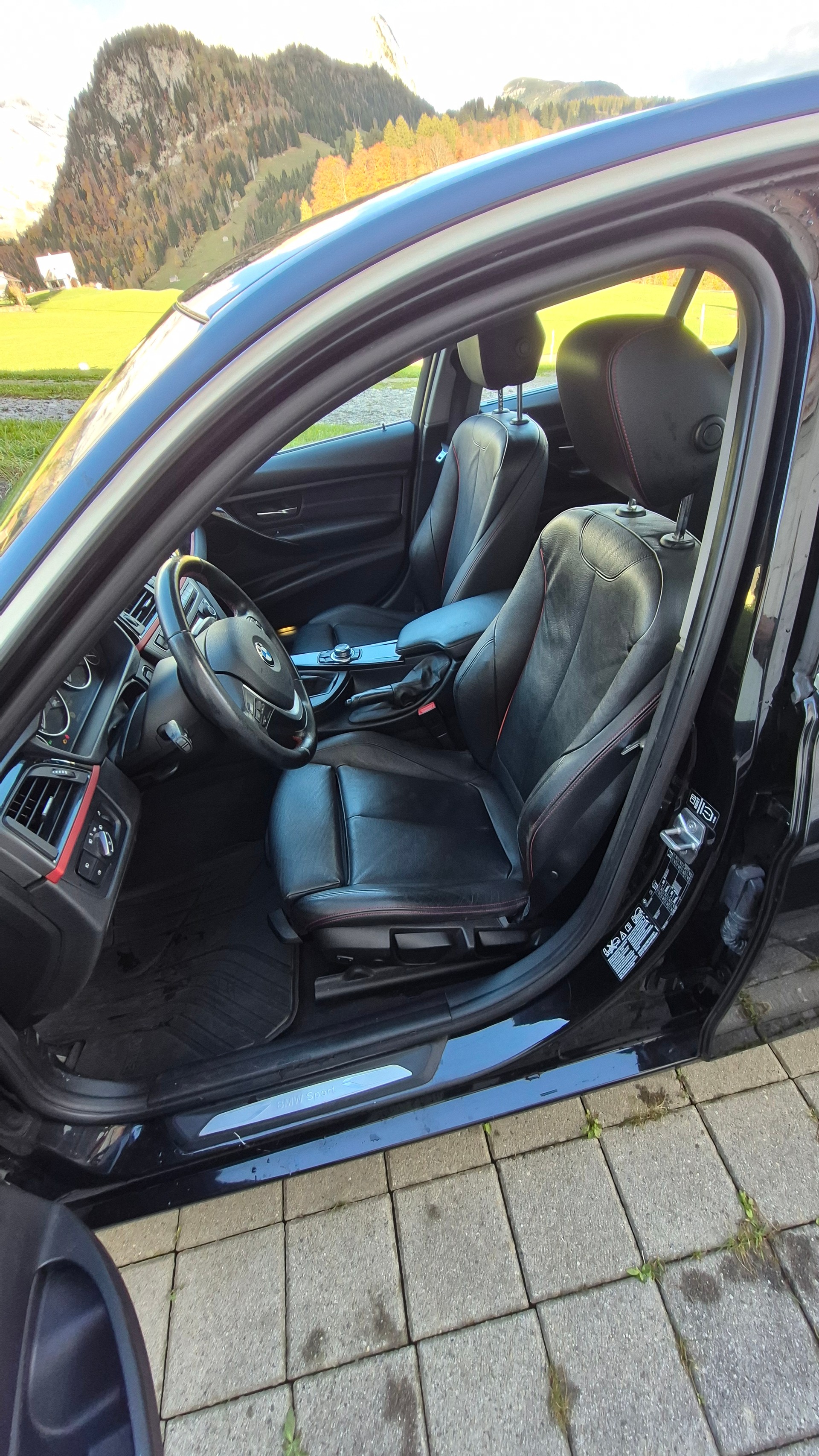 BMW 328i xDrive Touring Sport Line-image-8
