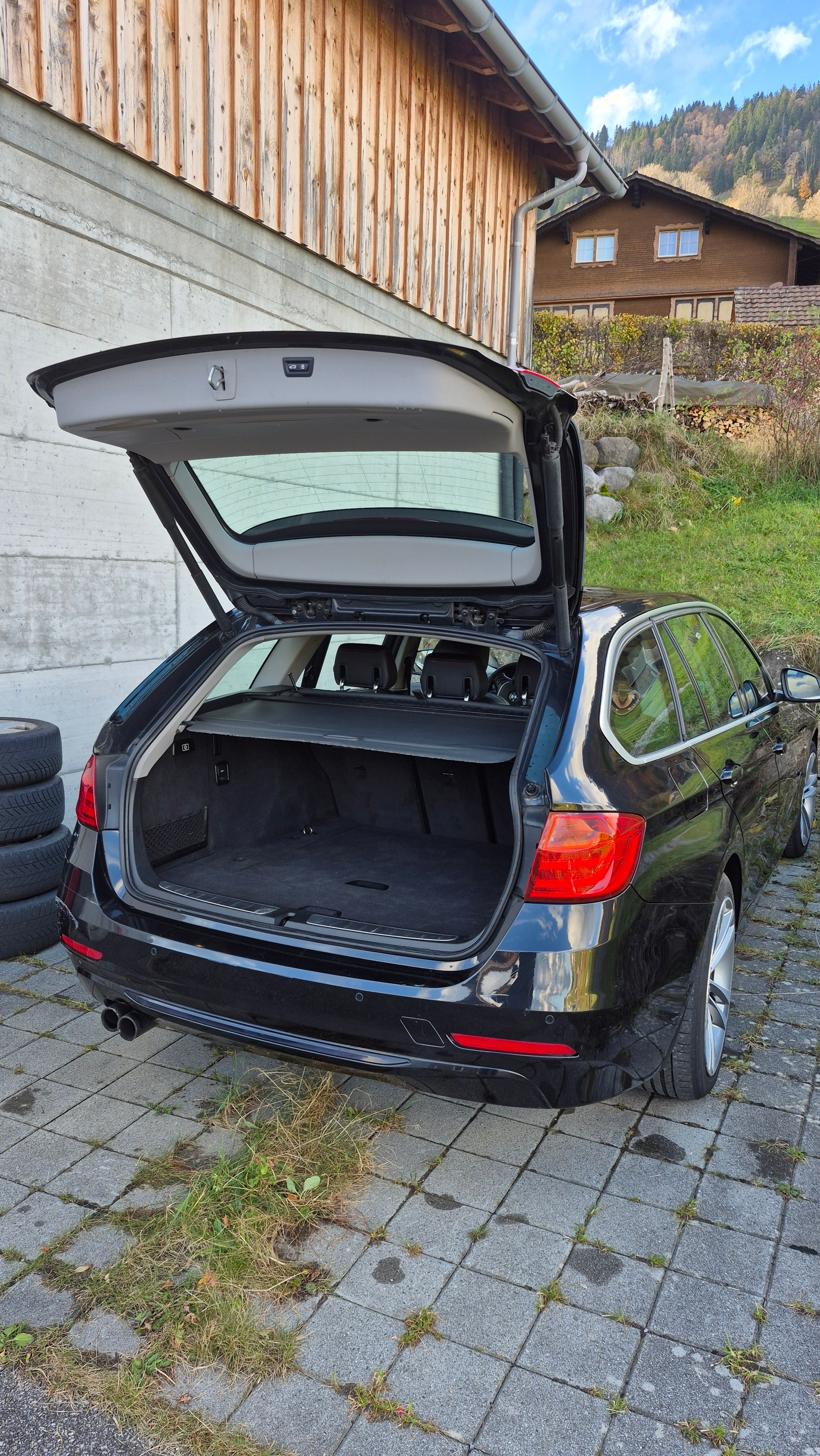 BMW 328i xDrive Touring Sport Line-image-13