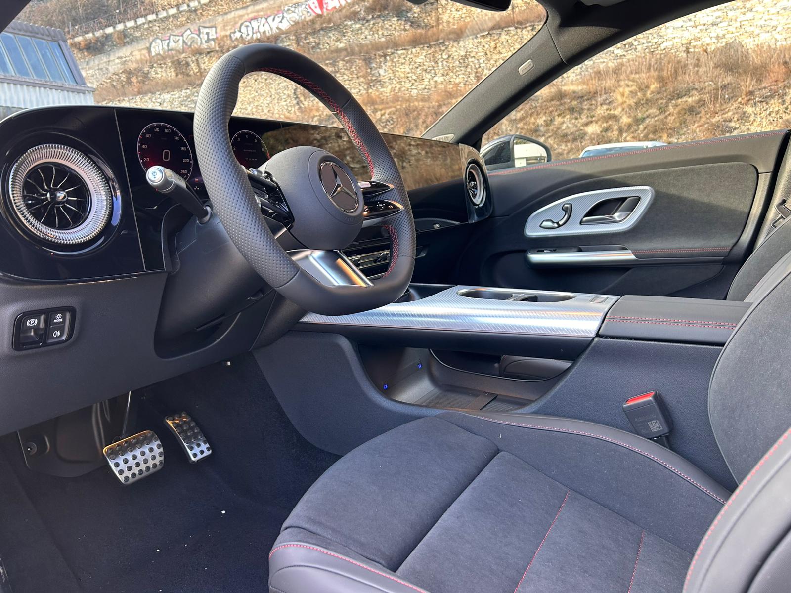 MERCEDES-BENZ CLA 220 4Matic 8G-DCT-image-6