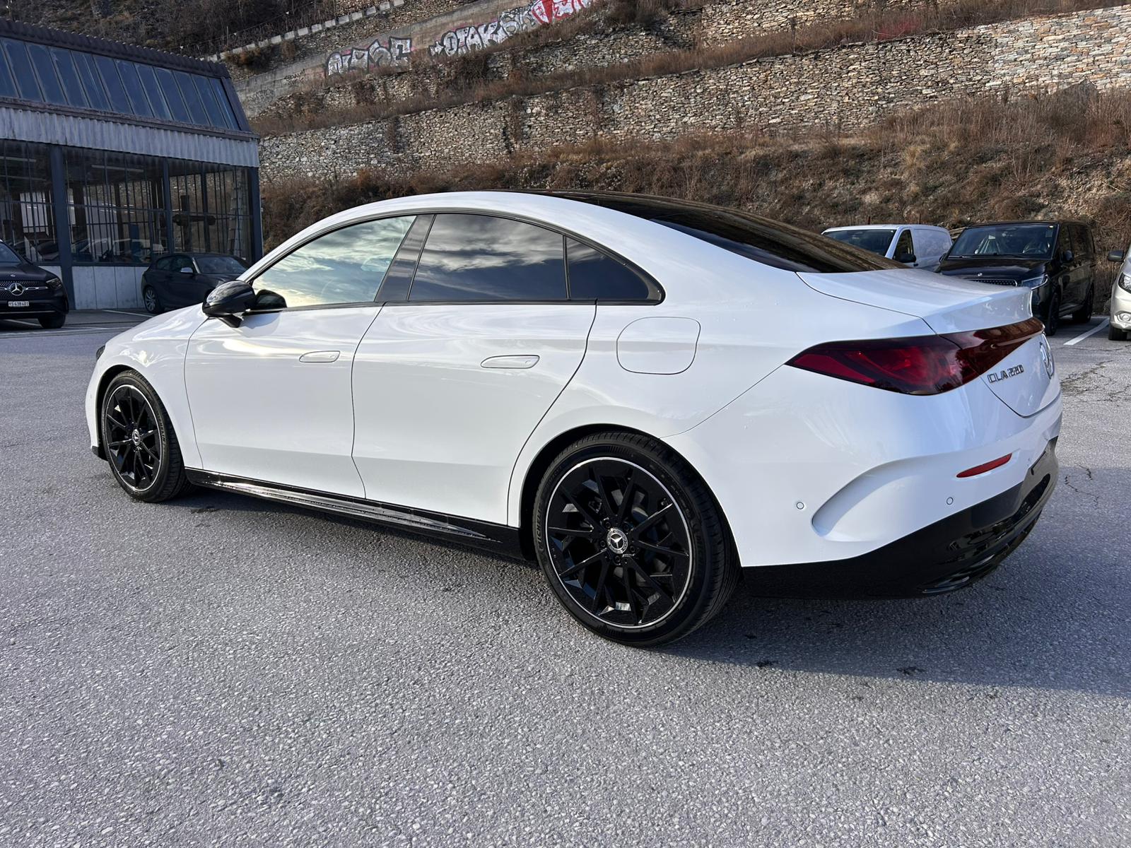 MERCEDES-BENZ CLA 220 4Matic 8G-DCT-image-2