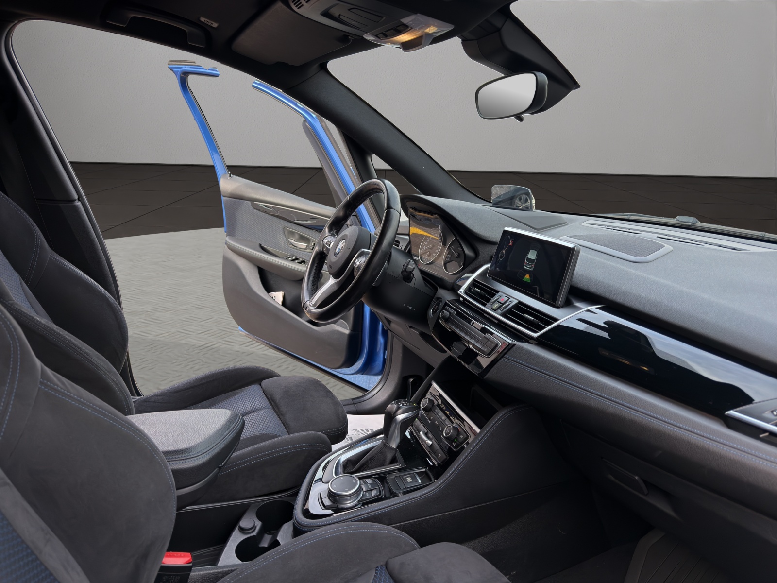 BMW 220d xDrive Active Tourer M Sport Steptronic-image-17