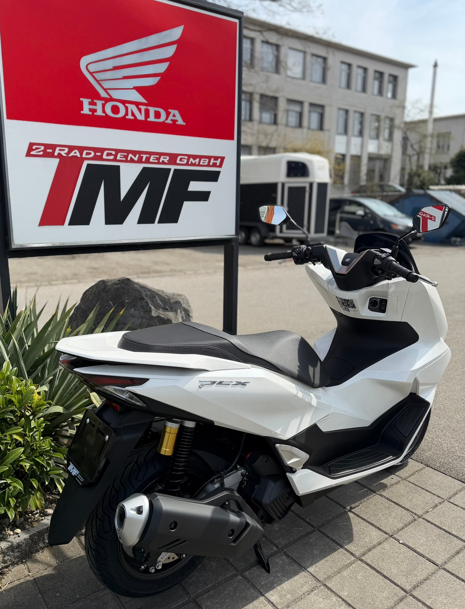 HONDA PCX 125 i ABS / DX Version-showroom-element-2