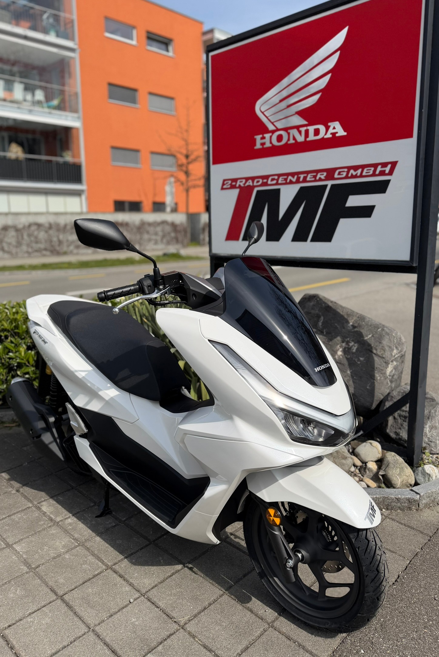 HONDA PCX 125 i ABS / DX Version-showroom-element-1