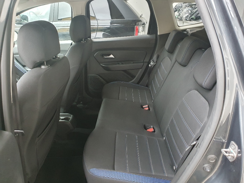 DACIA Duster Prestige 4X4-image-15
