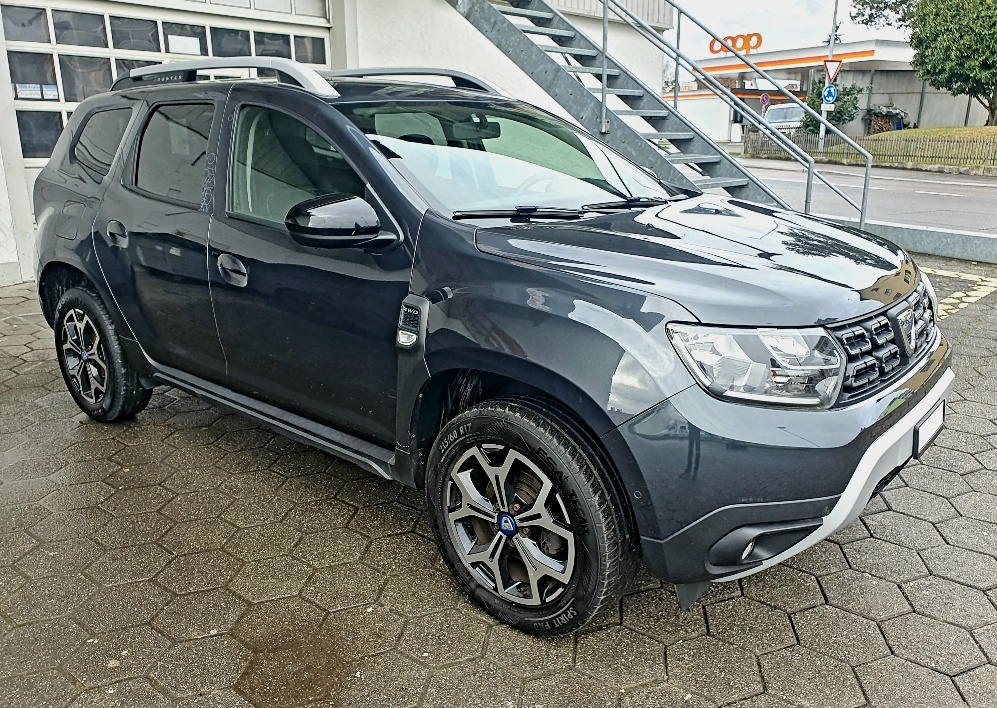 DACIA Duster Prestige 4X4-showroom-element-1