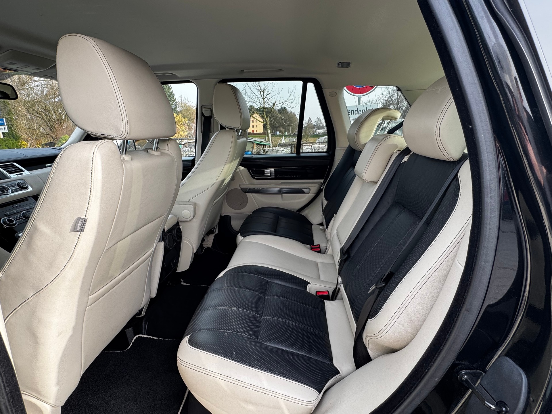 LAND ROVER Range Rover Sport 3.0 TDV6 Autobiography Automatic-image-15