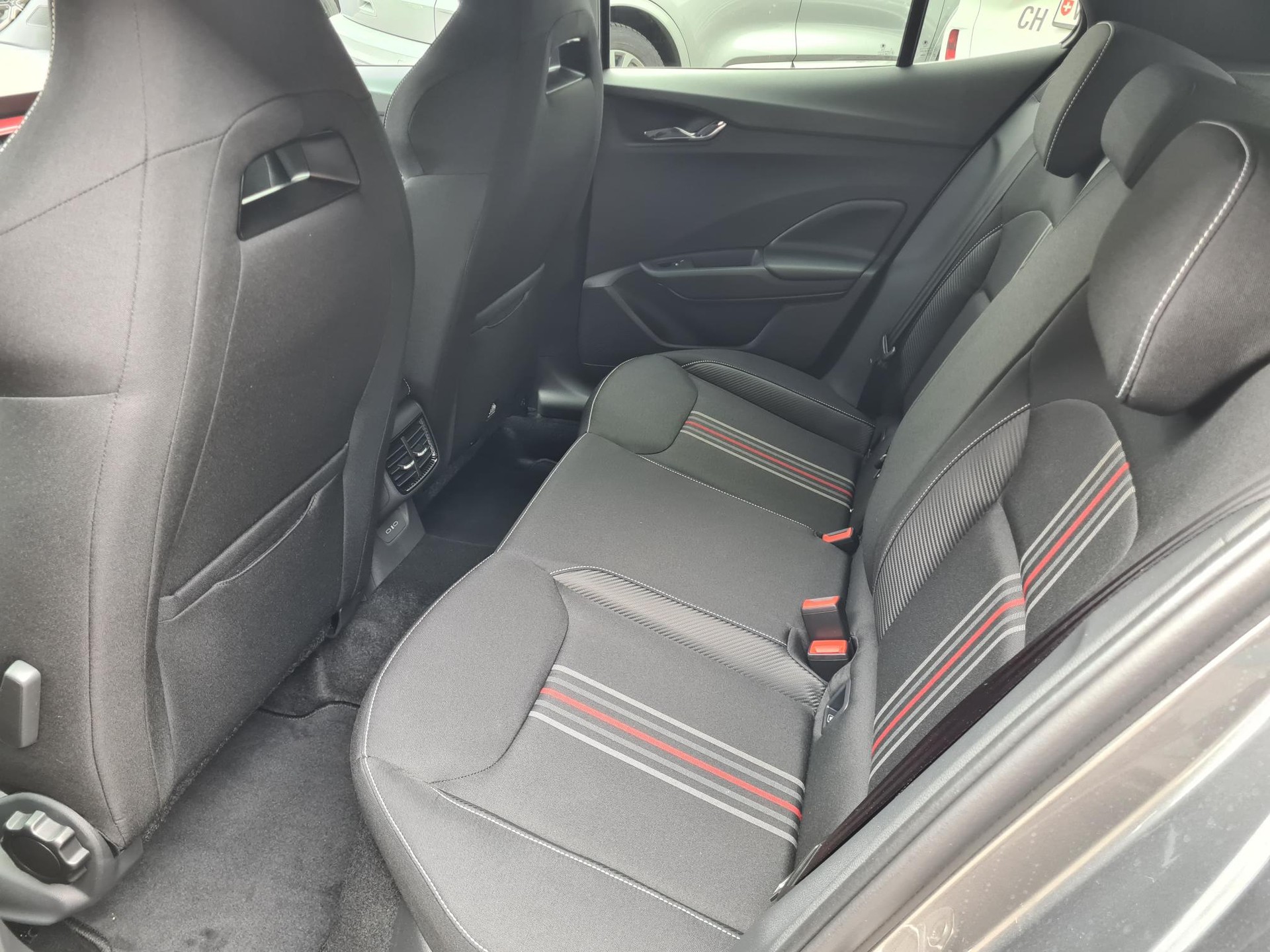 SKODA Fabia 1.0 TSI Monte Carlo DSG-image-8
