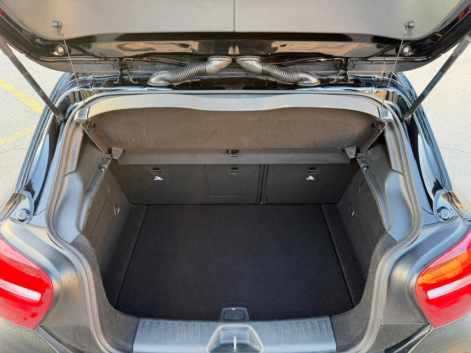MERCEDES-BENZ A 220 d AMG Line 7G-DCT-image-10