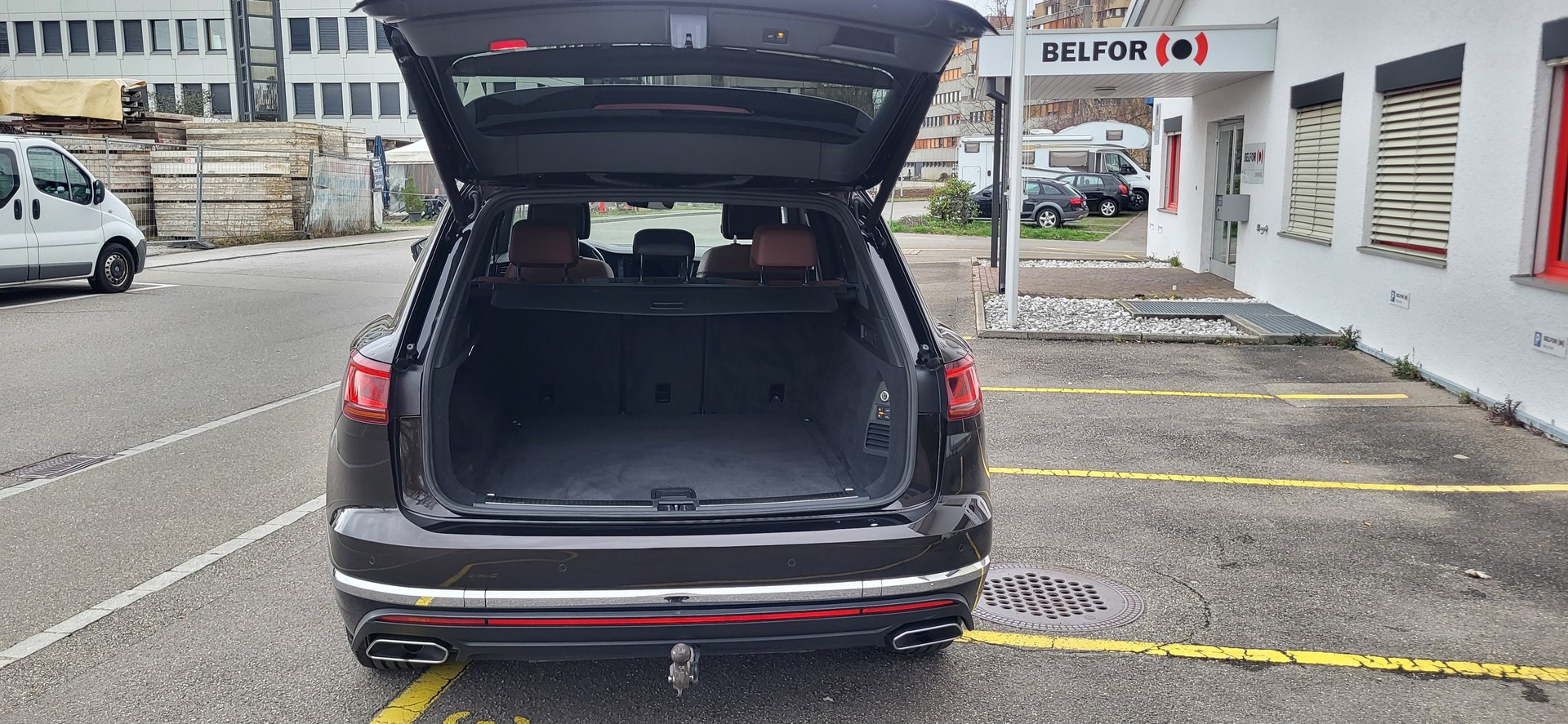 VW Touareg 3.0 TDI Atmosphere Tiptronic-image-15