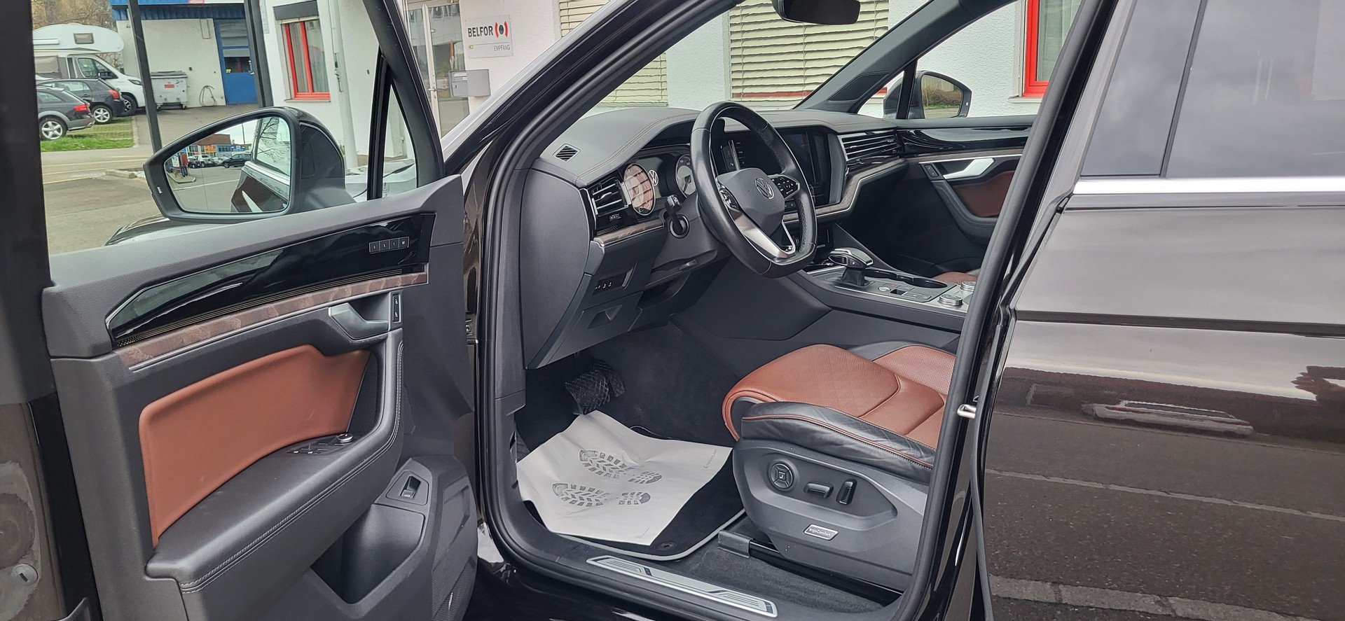 VW Touareg 3.0 TDI Atmosphere Tiptronic-image-9