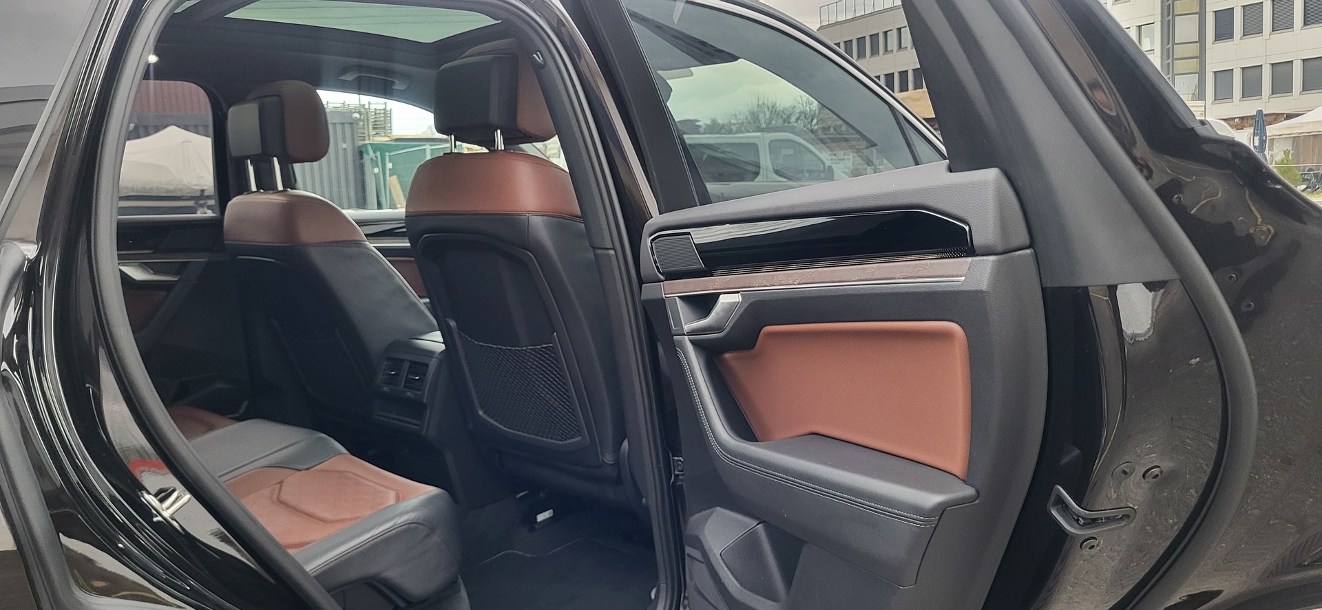 VW Touareg 3.0 TDI Atmosphere Tiptronic-image-8