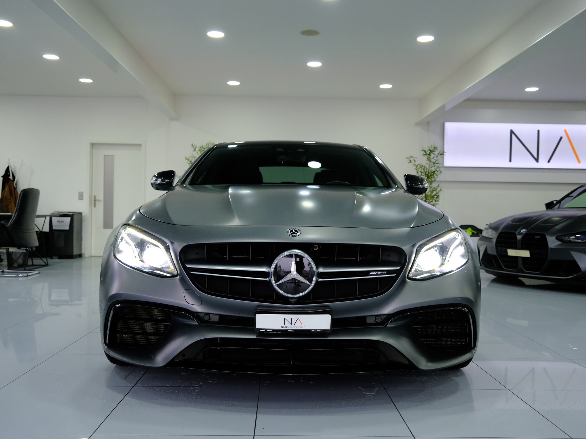 MERCEDES-BENZ E 63 AMG 4Matic+ Speedshift MCT-showroom-element-2