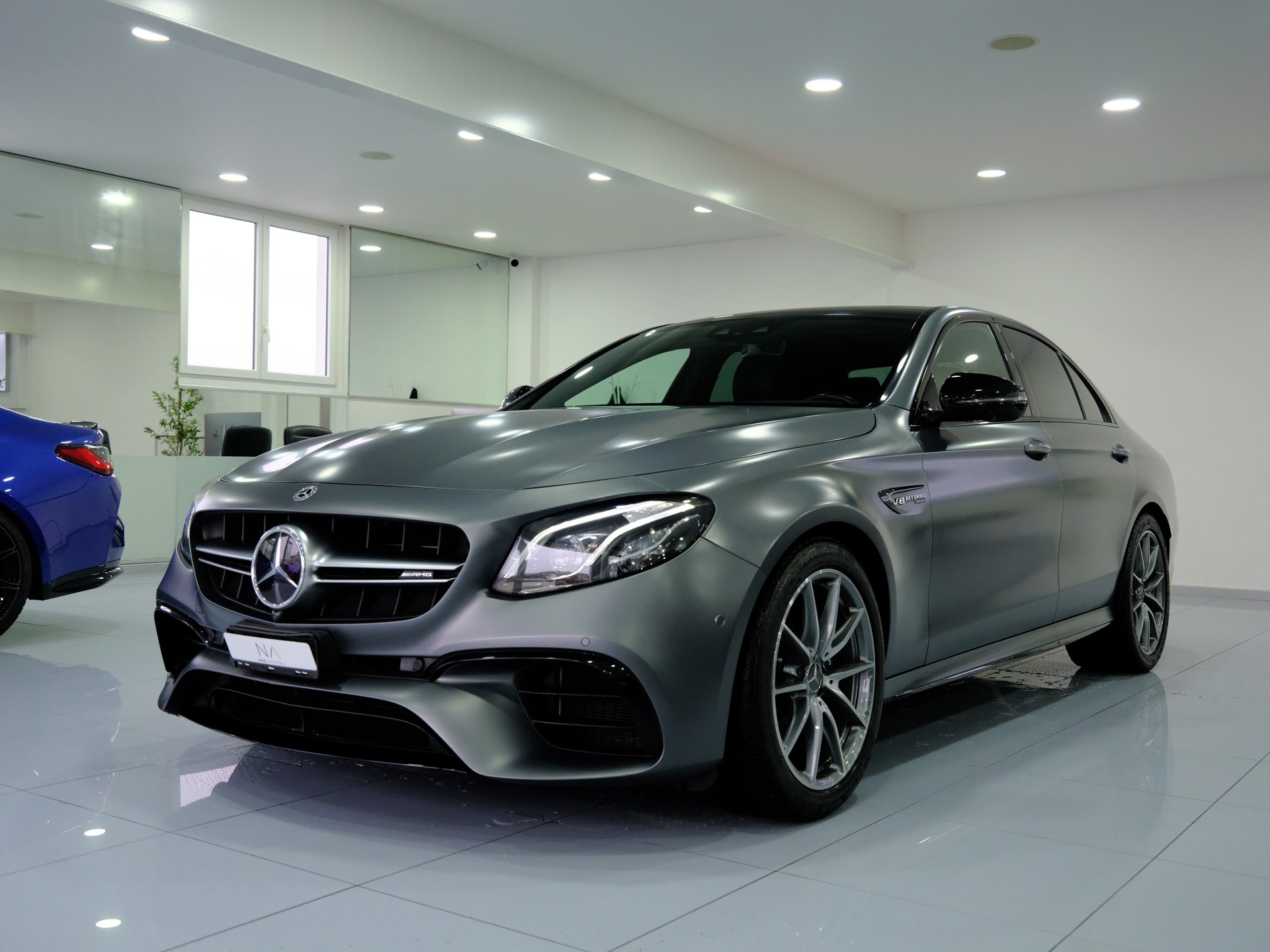 MERCEDES-BENZ E 63 AMG 4Matic+ Speedshift MCT-showroom-element-3