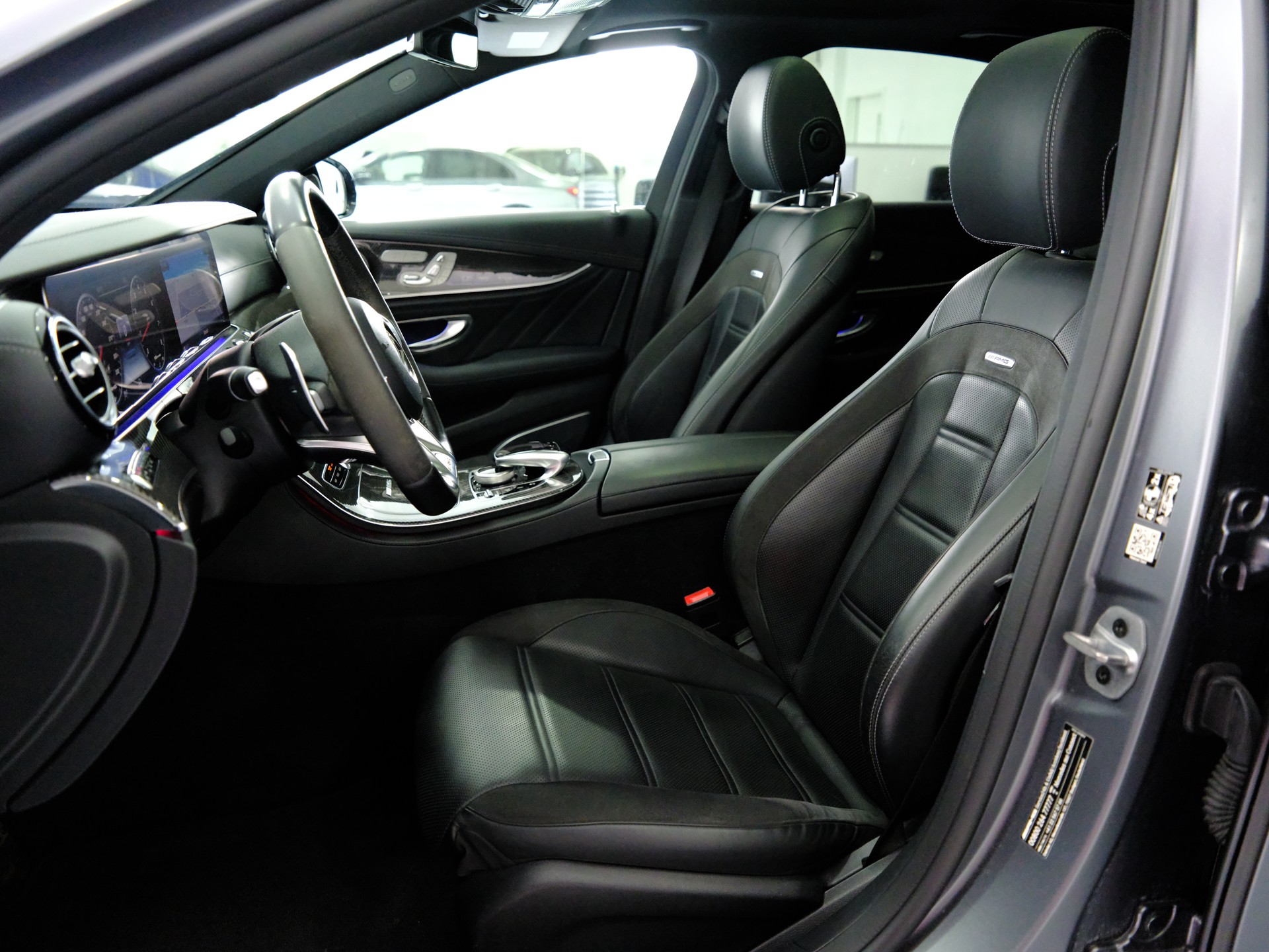 MERCEDES-BENZ E 63 AMG 4Matic+ Speedshift MCT-image-10