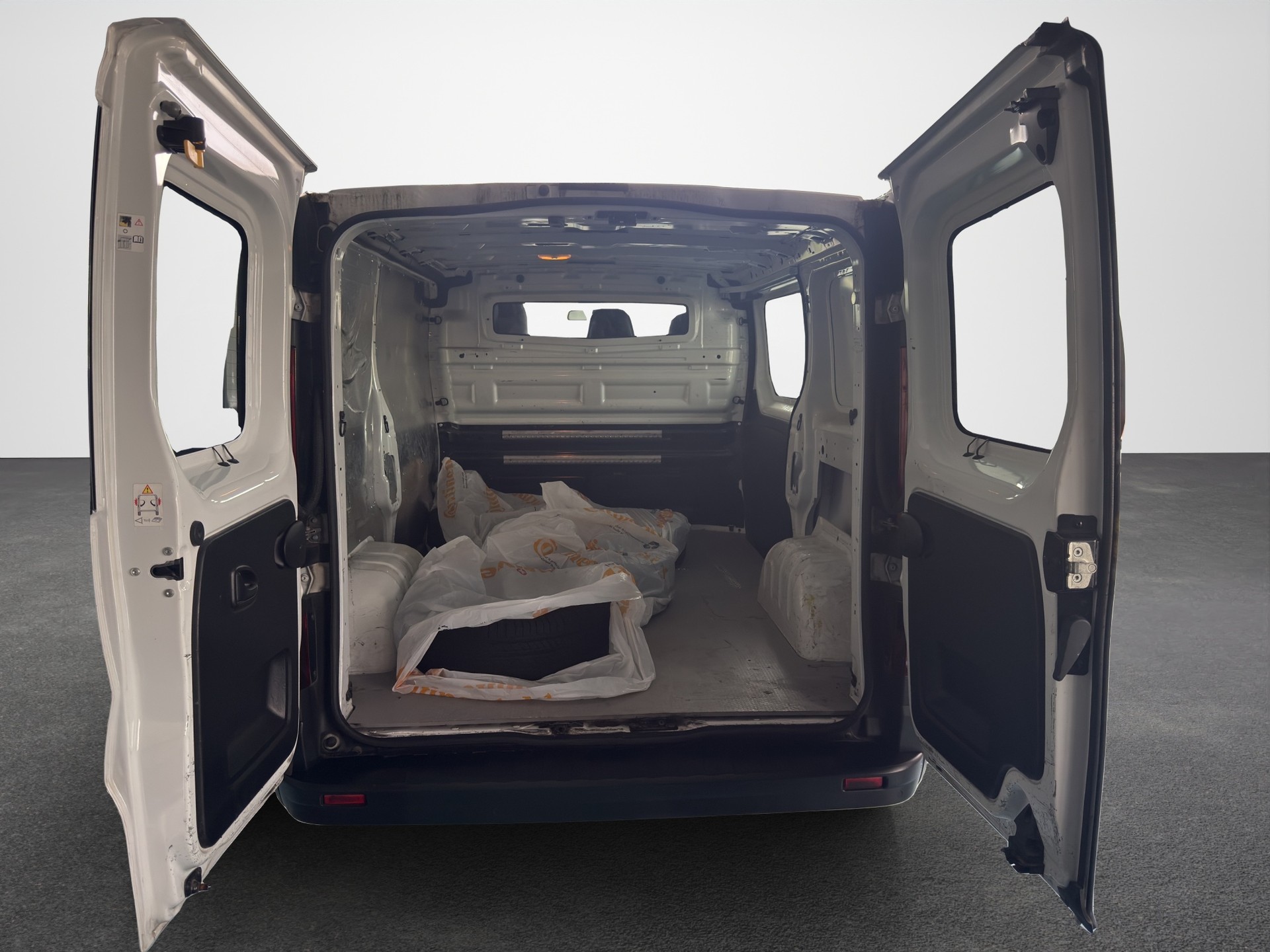 RENAULT Trafic 2.0 dCi 120 3.0t Business L1H1-image-13