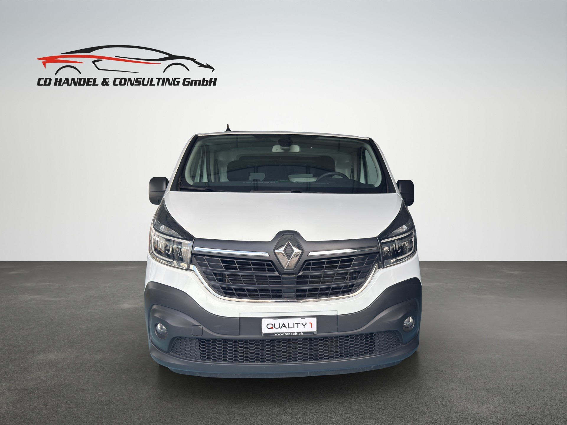 RENAULT Trafic 2.0 dCi 120 3.0t Business L1H1-image-1
