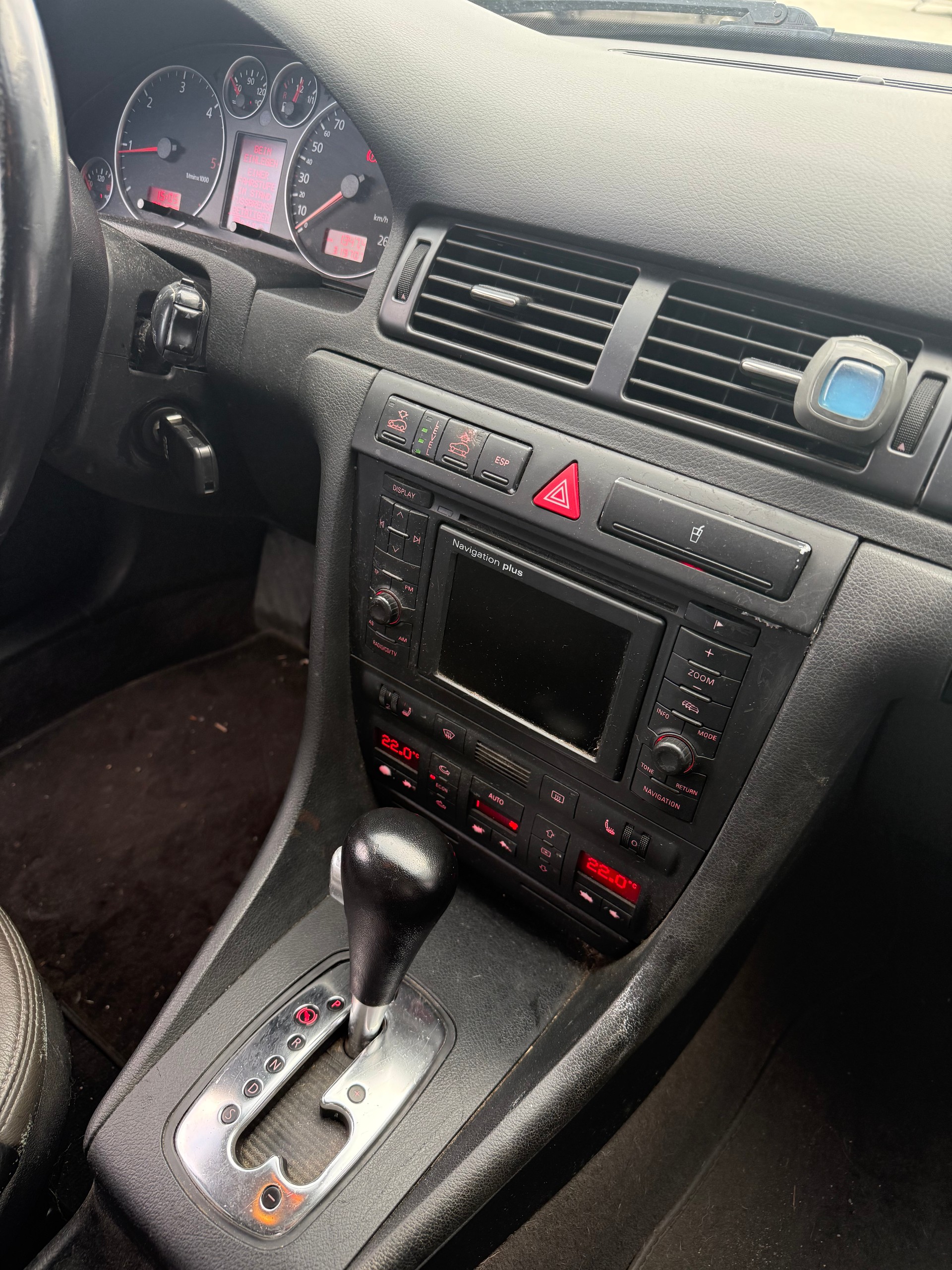 AUDI A6 allroad 2.5TDI quattro-image-8