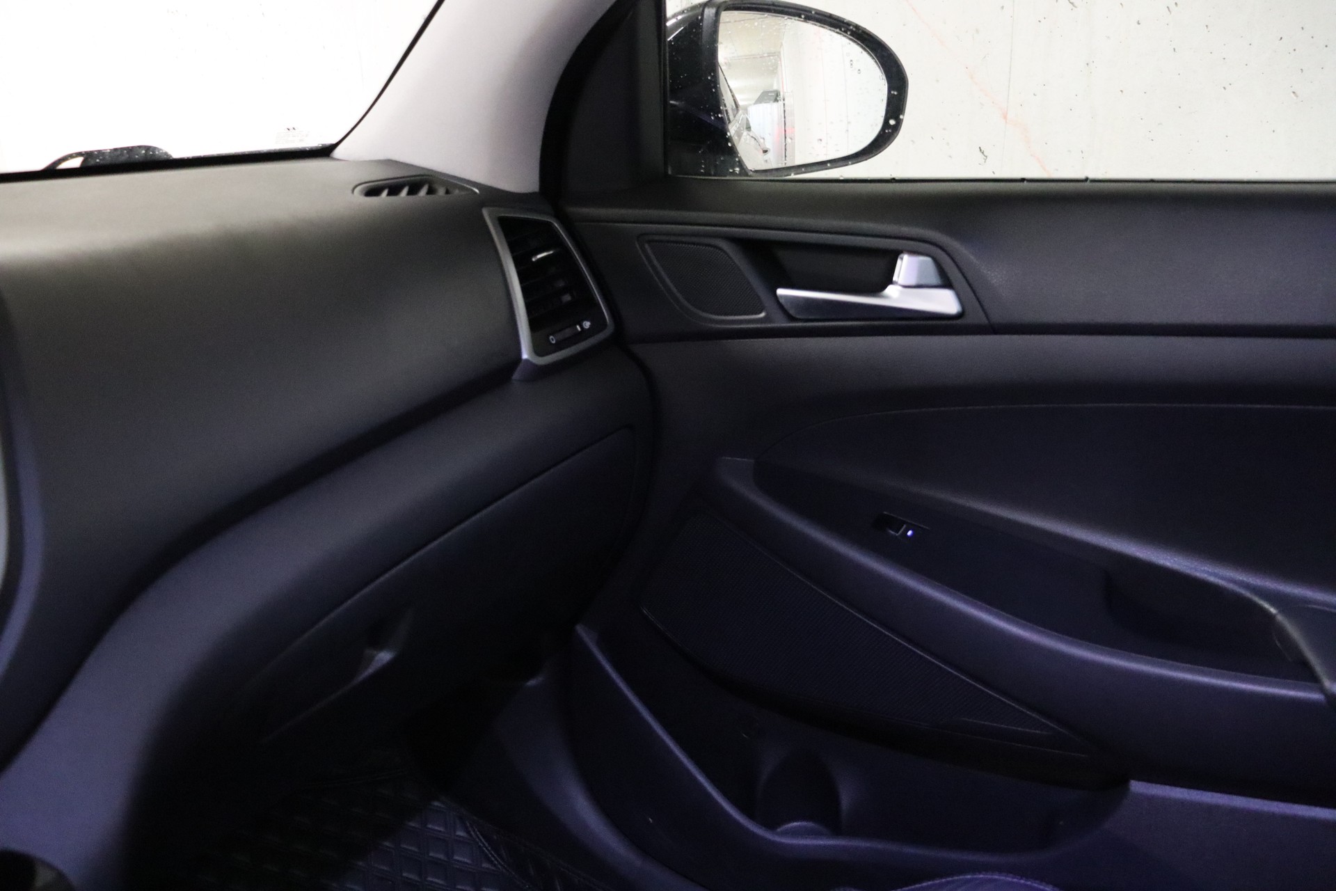 HYUNDAI Tucson 2.0 CRDI Vertex 4WD Automatic-image-20