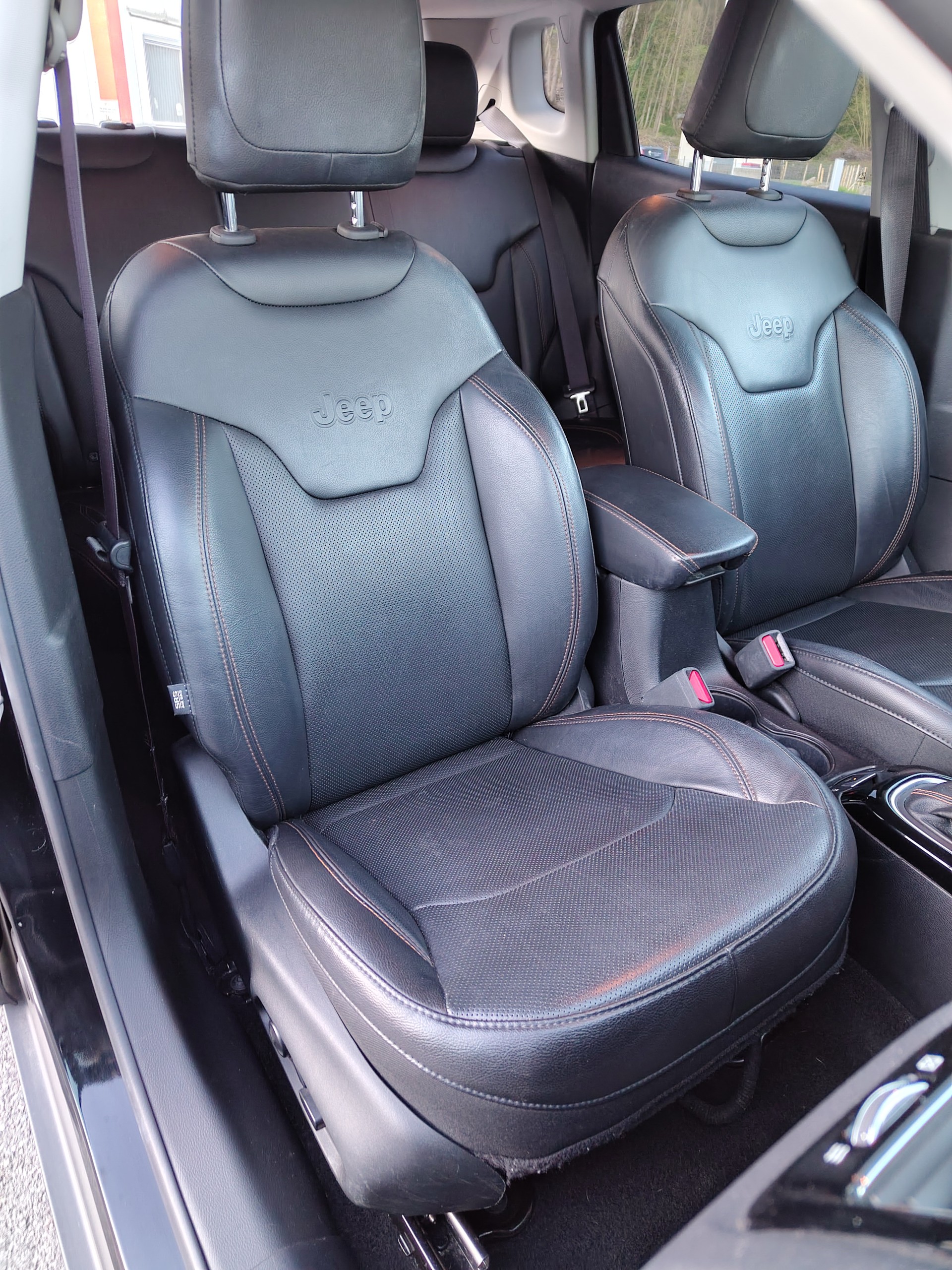 JEEP Compass 1.4 Turbo Limited AWD 9ATX-image-8
