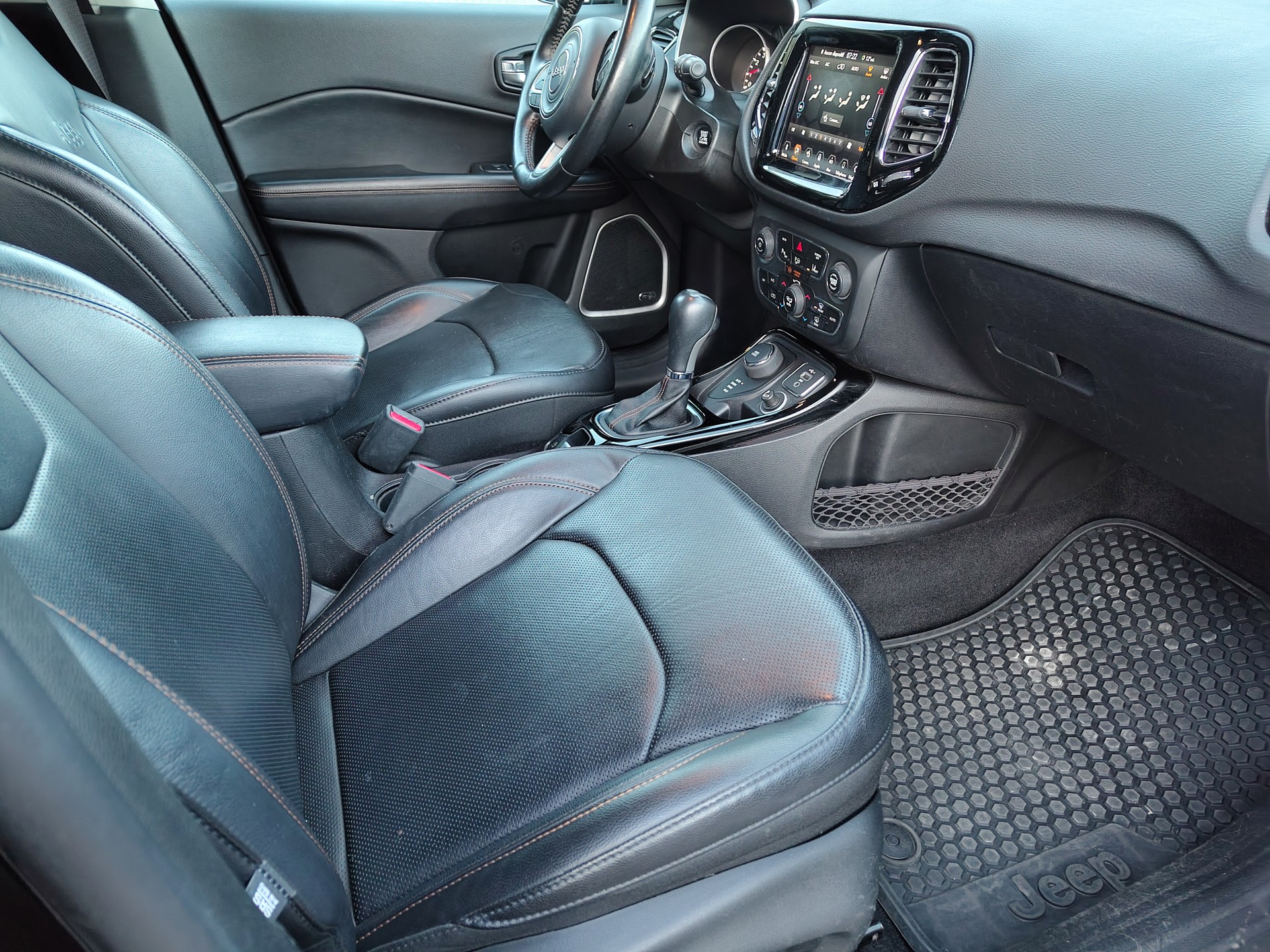 JEEP Compass 1.4 Turbo Limited AWD 9ATX-image-7