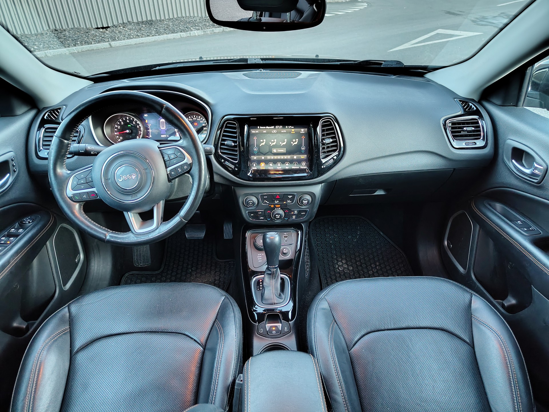 JEEP Compass 1.4 Turbo Limited AWD 9ATX-image-11