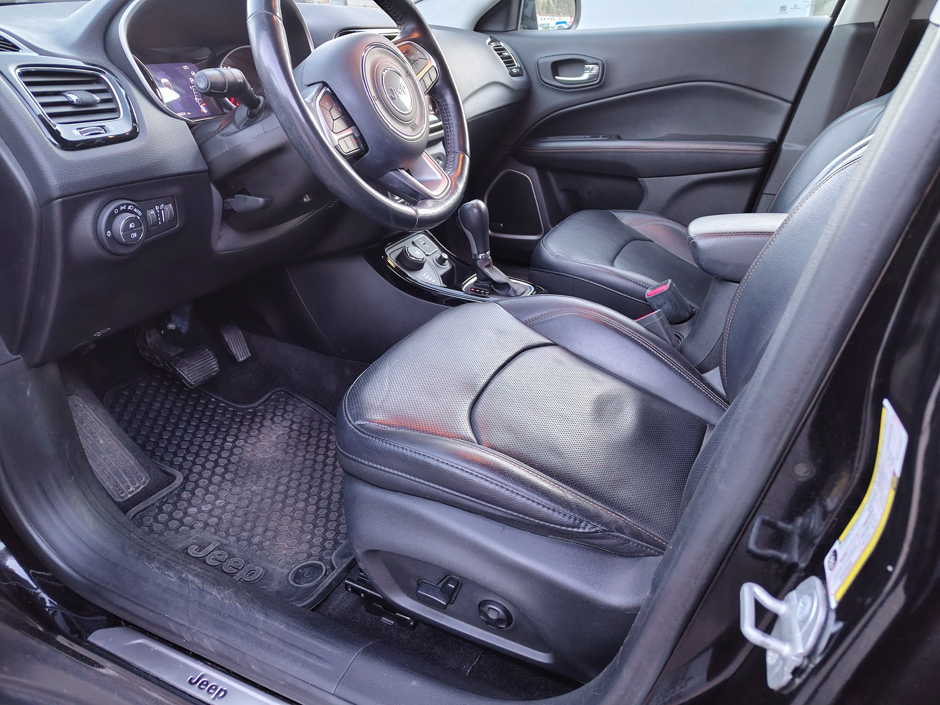 JEEP Compass 1.4 Turbo Limited AWD 9ATX-image-5