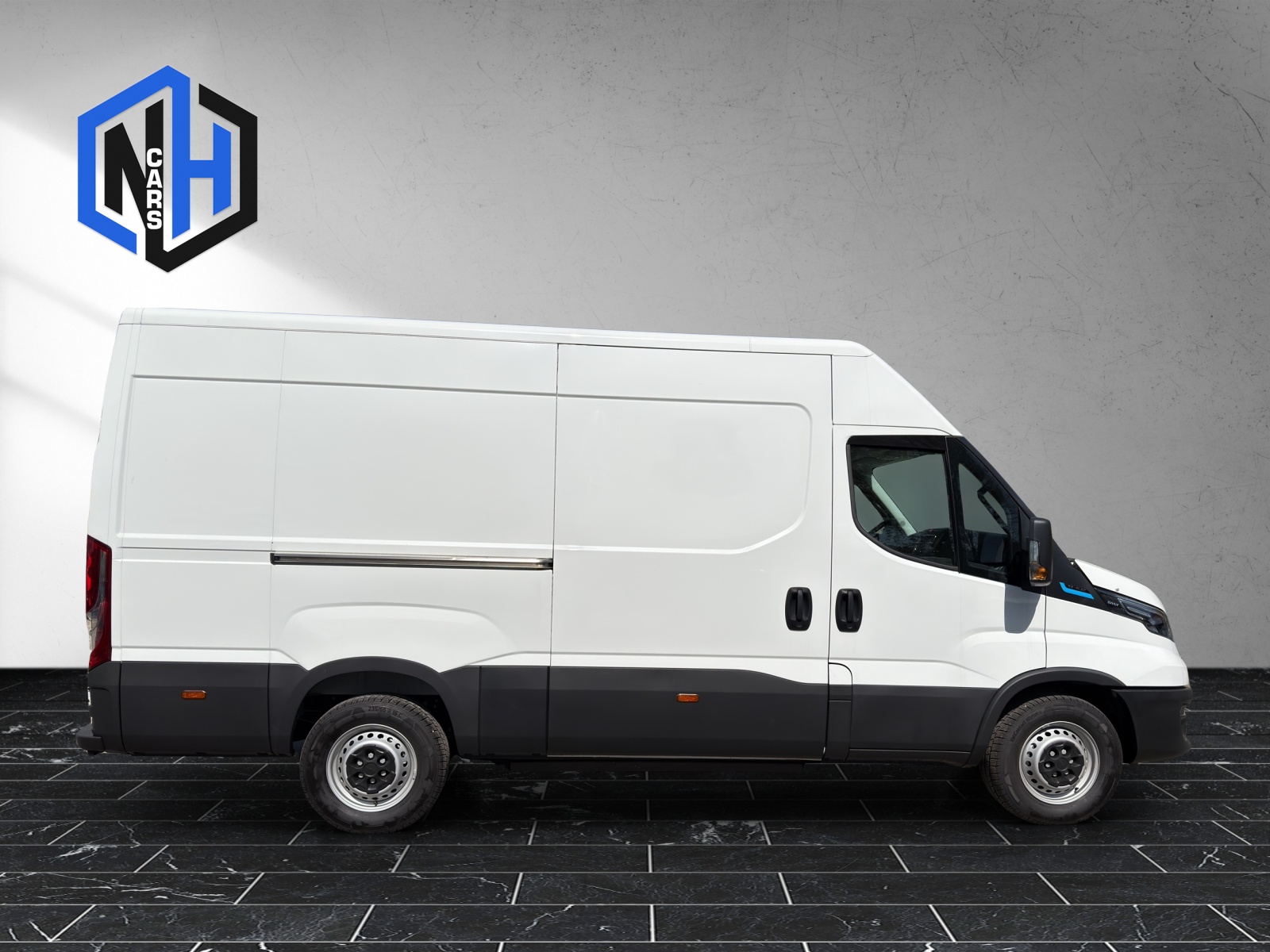 IVECO 35S14 EV-image-4