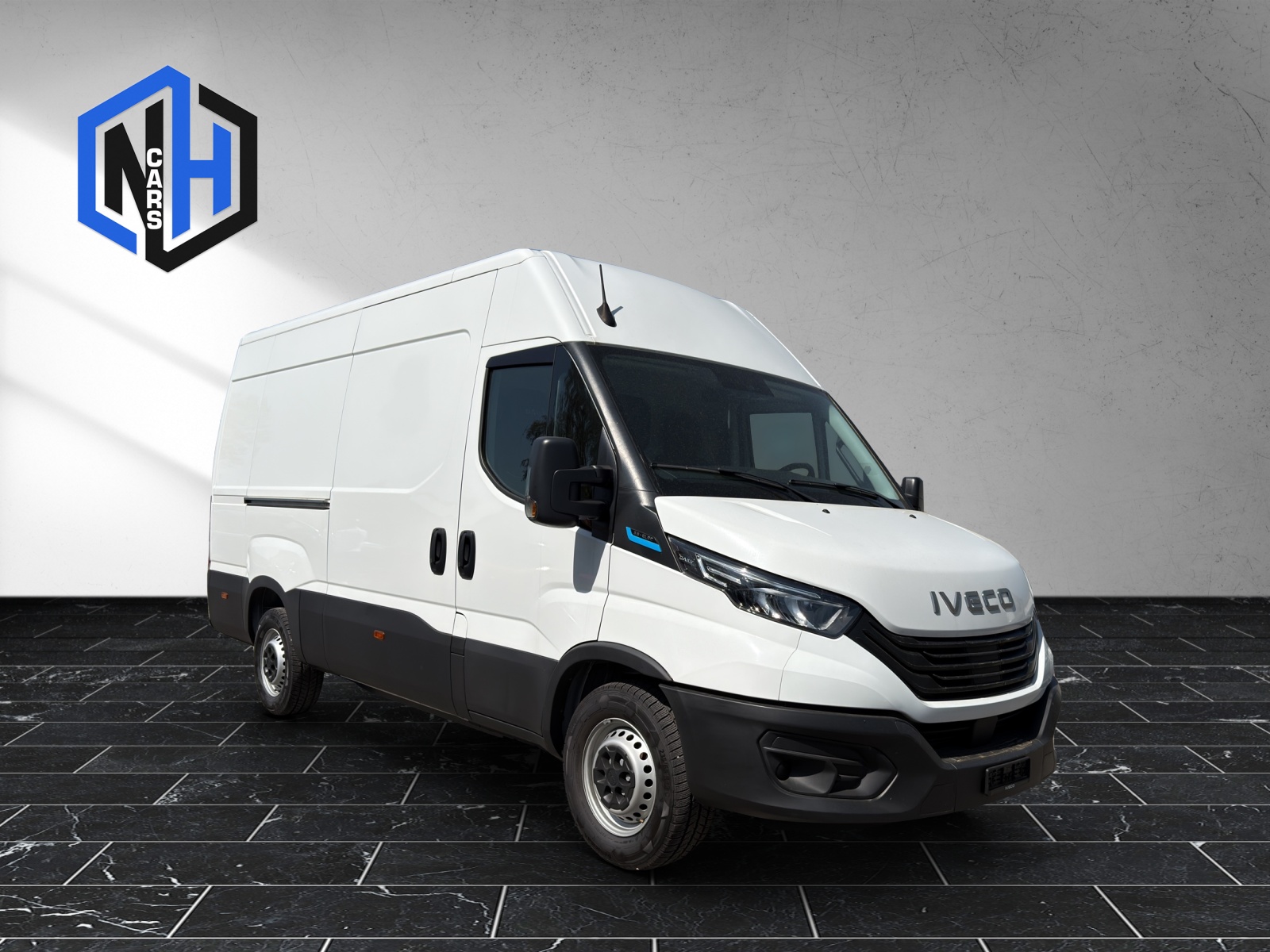 IVECO 35S14 EV-image-1