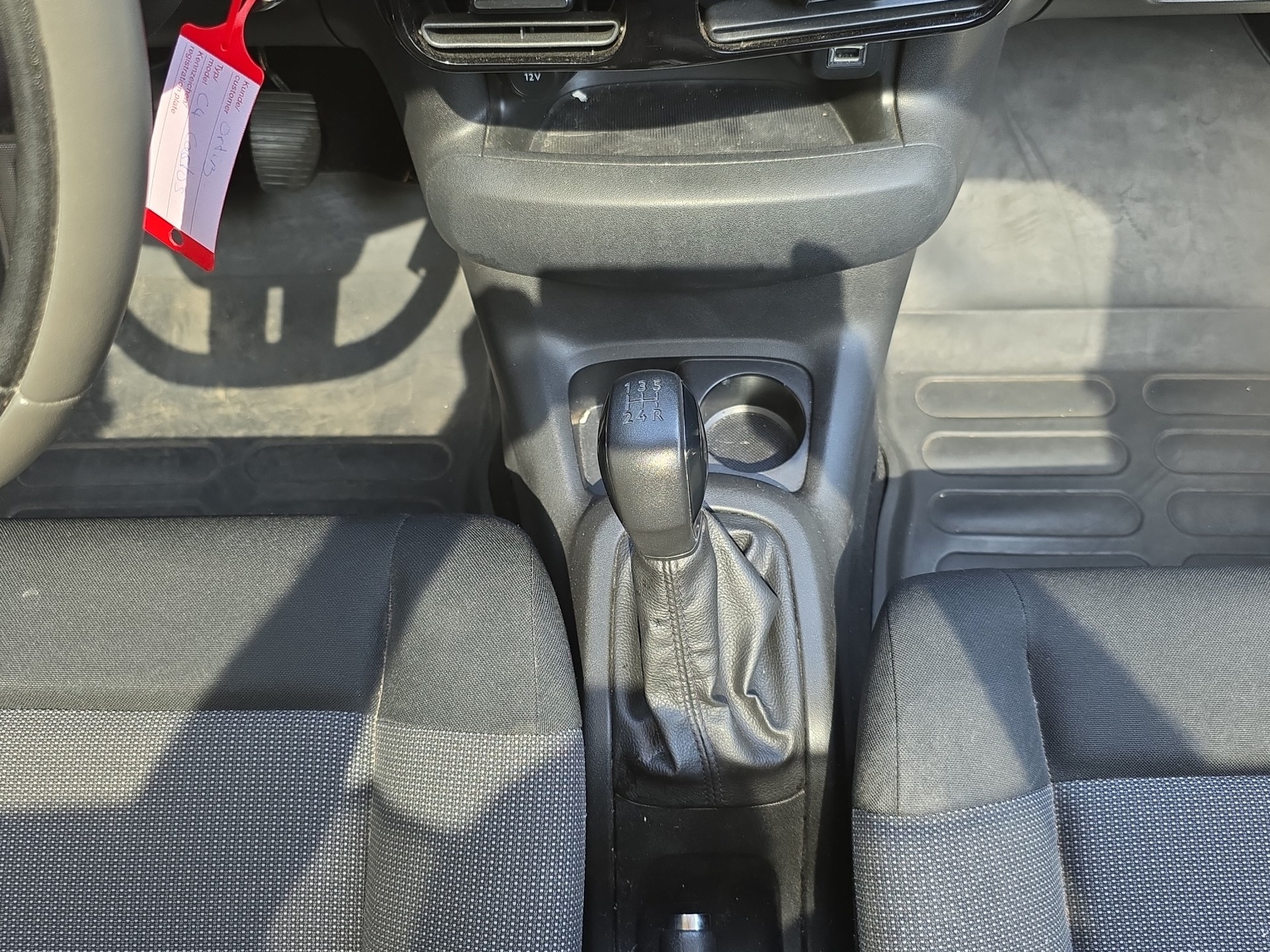 CITROEN C4 Cactus 1.2 e-THP Shine-image-11