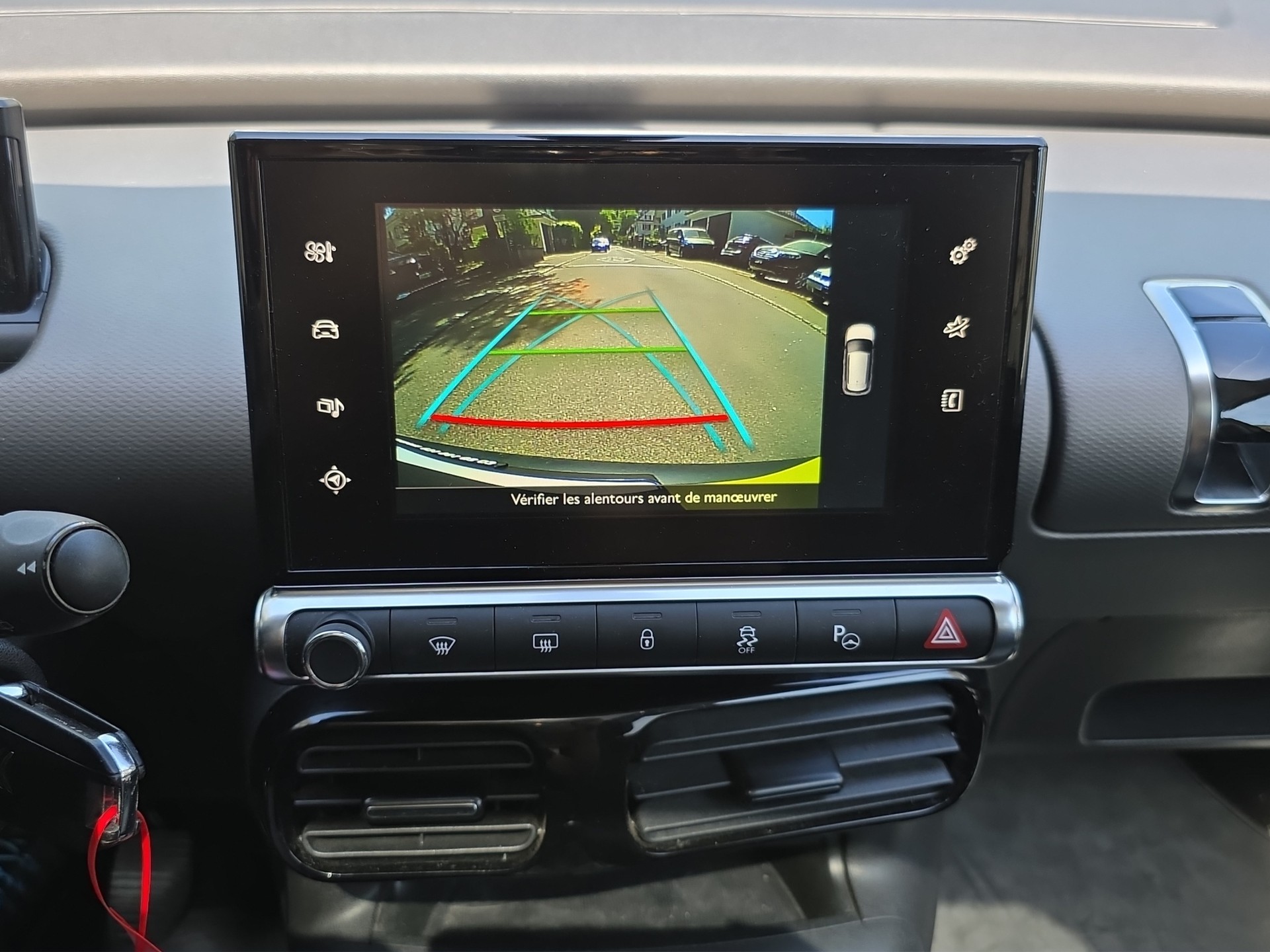 CITROEN C4 Cactus 1.2 e-THP Shine-image-13