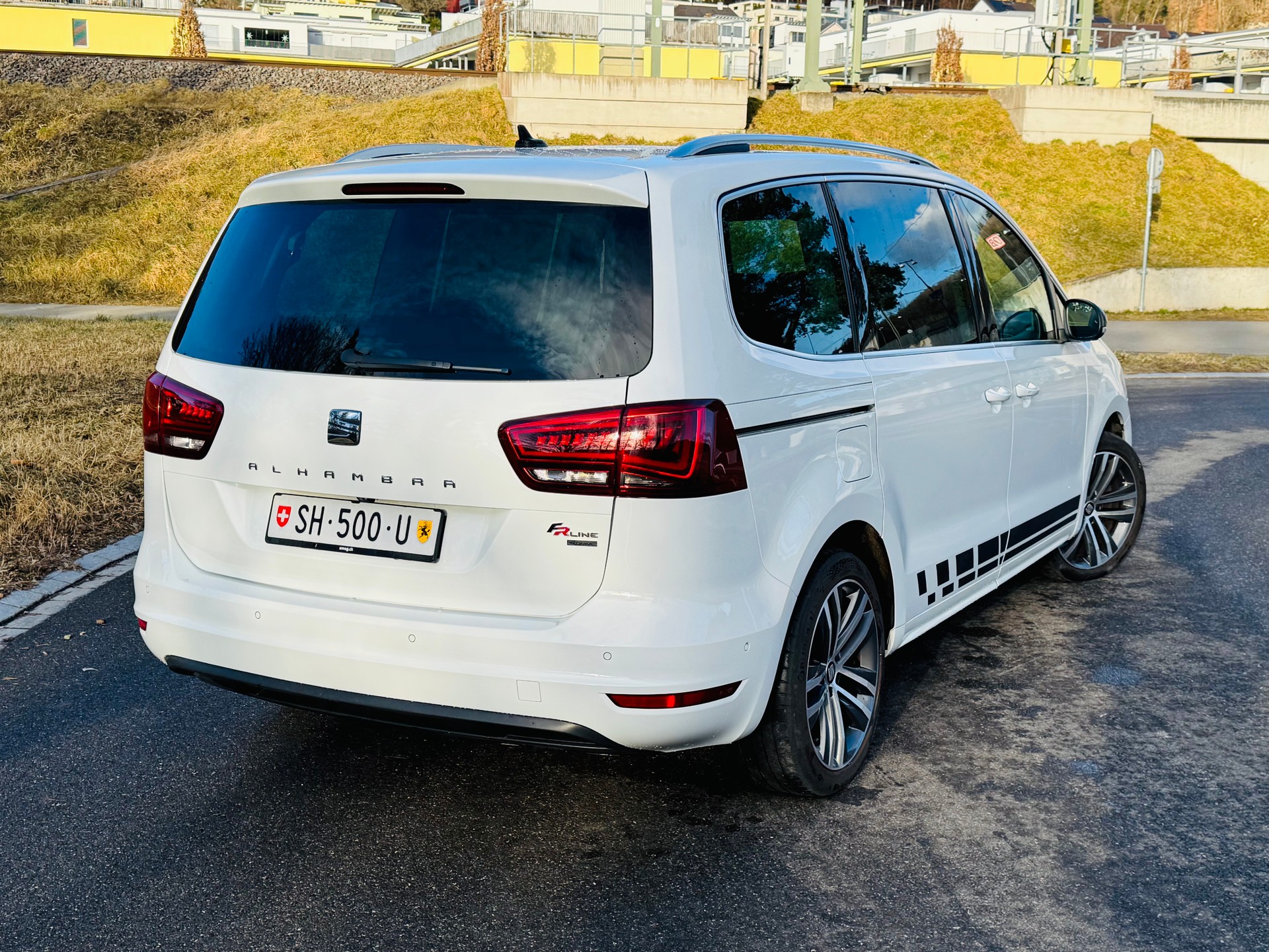 SEAT Alhambra 2.0 TDI 4Drive SWISS FR-LINE ( 7 Plätzer )-image-4