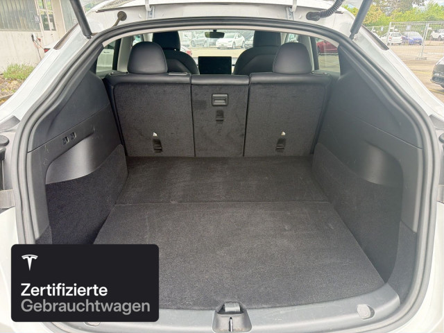 TESLA Model Y Long Range AWD-image-15