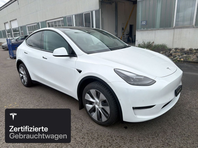 TESLA Model Y Long Range AWD-image-11