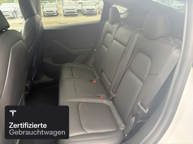 TESLA Model Y Long Range AWD-image-13