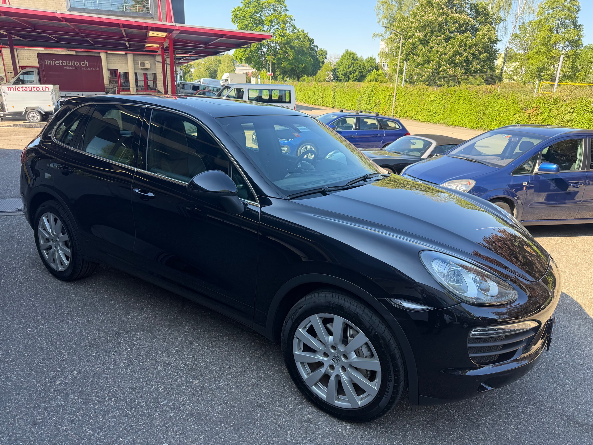 PORSCHE Cayenne S-showroom-element-3