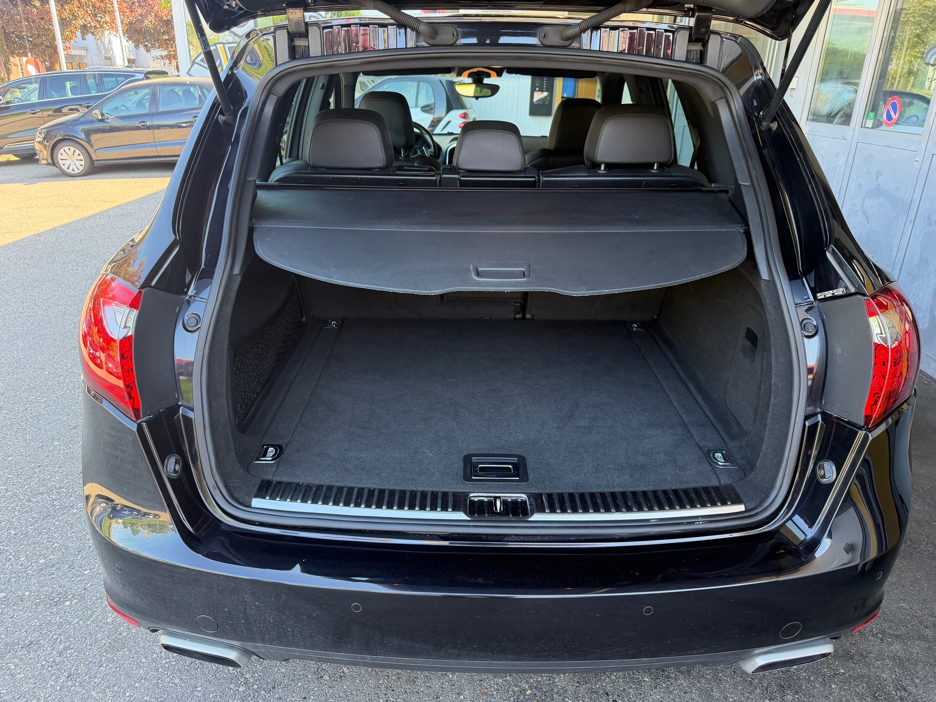 PORSCHE Cayenne S-image-7