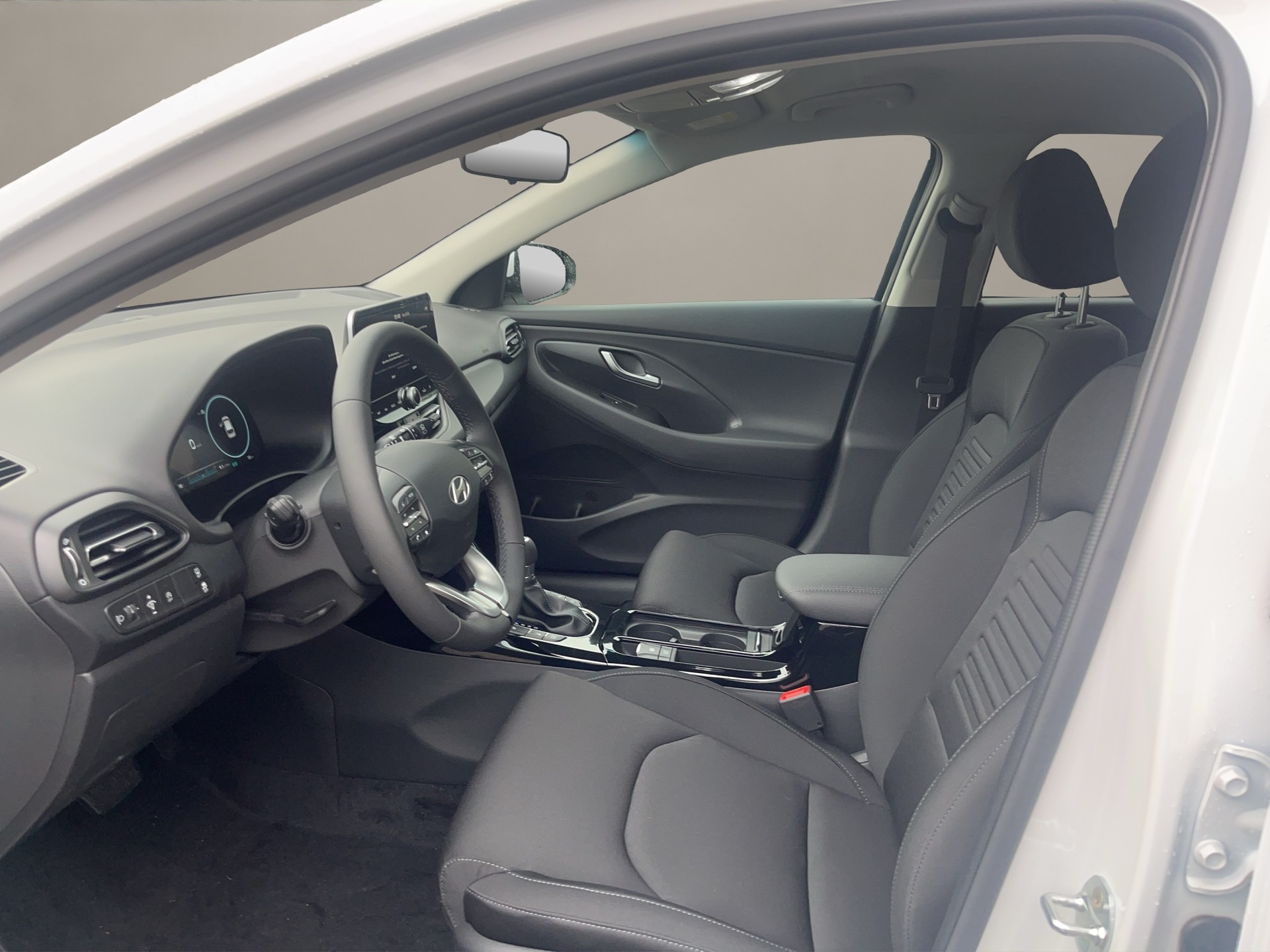 HYUNDAI i30 1.5 T-GDi Amplia 48V MH DCT-image-8