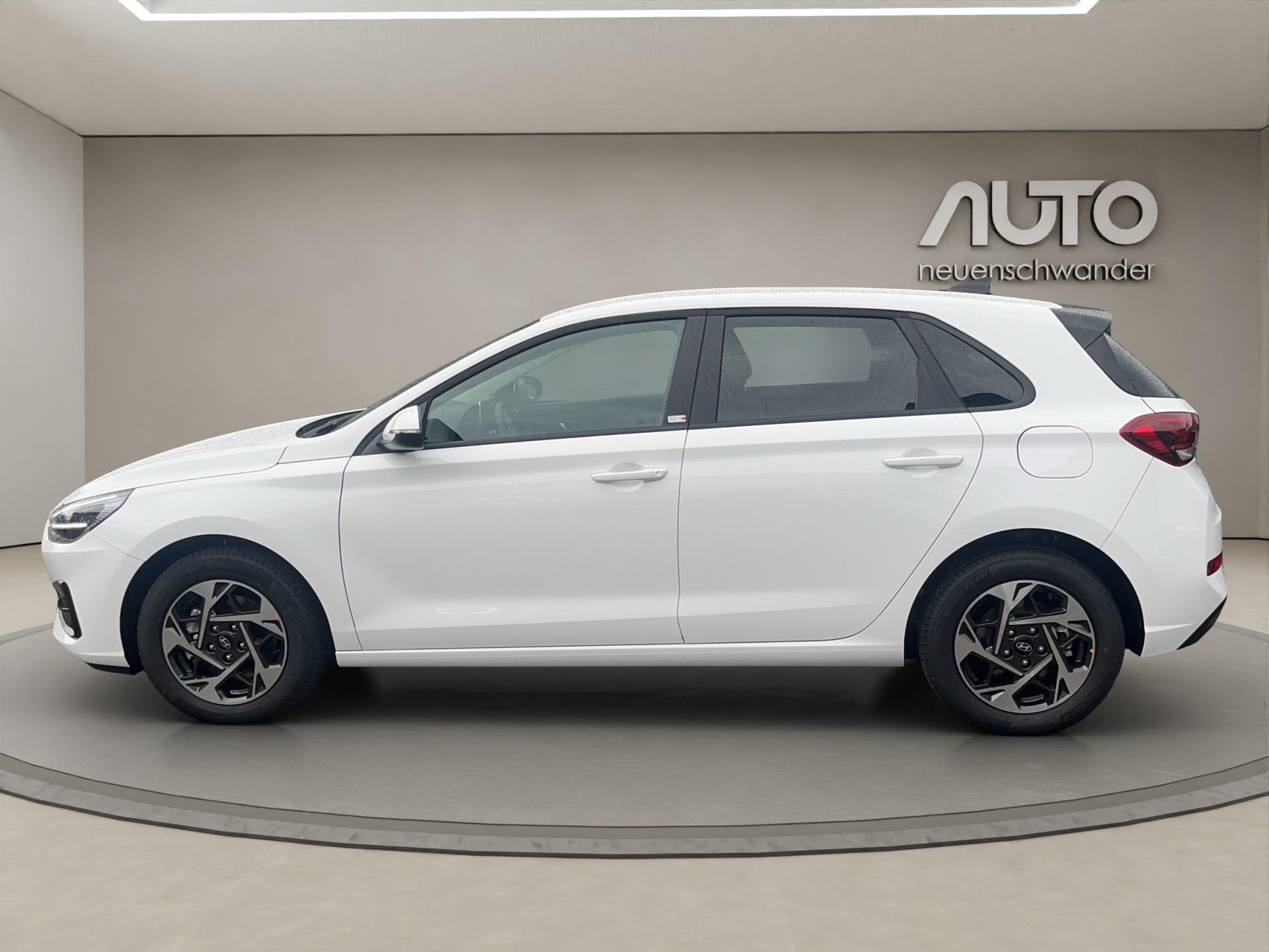 HYUNDAI i30 1.5 T-GDi Amplia 48V MH DCT-image-7