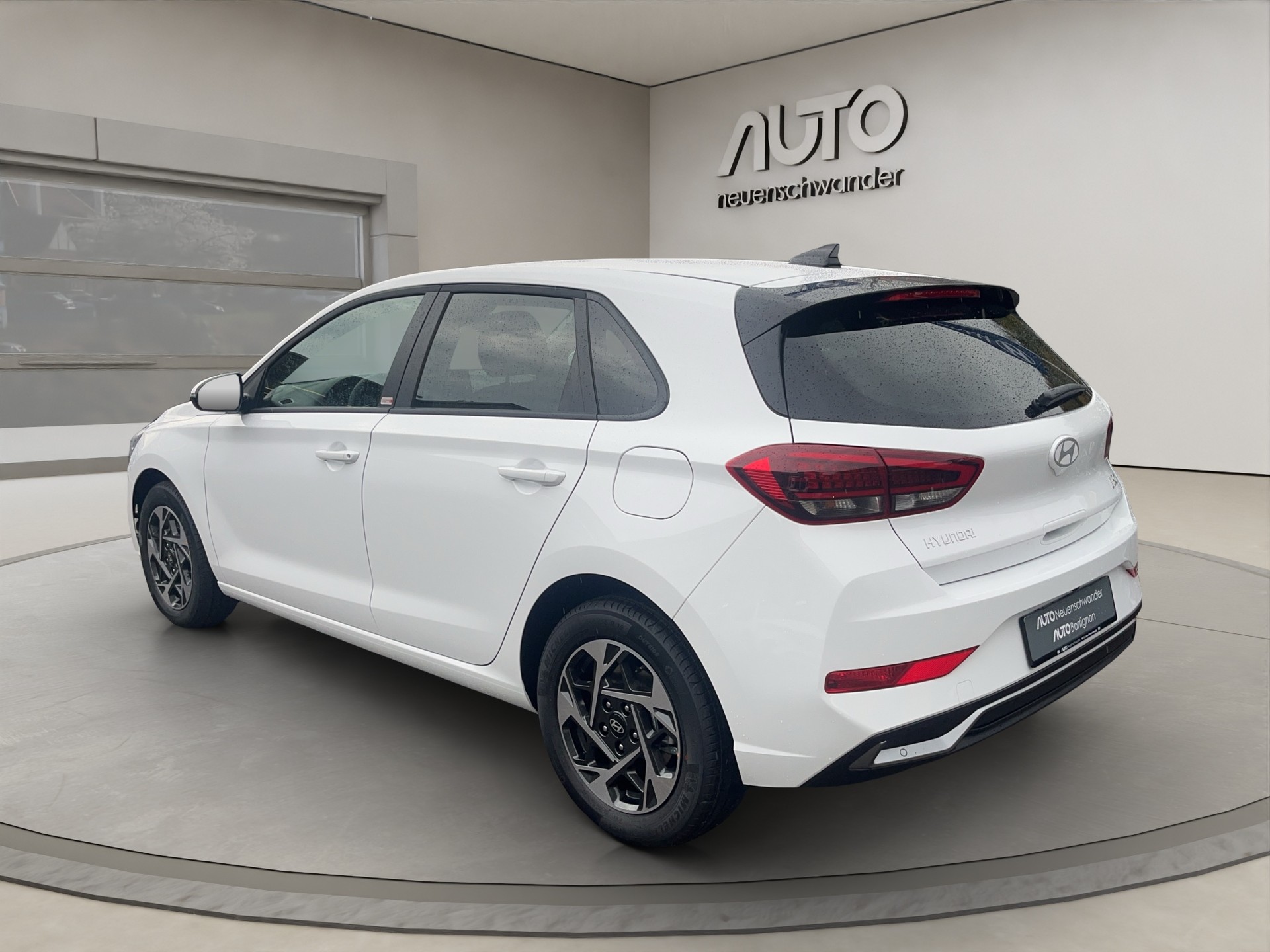 HYUNDAI i30 1.5 T-GDi Amplia 48V MH DCT-image-6