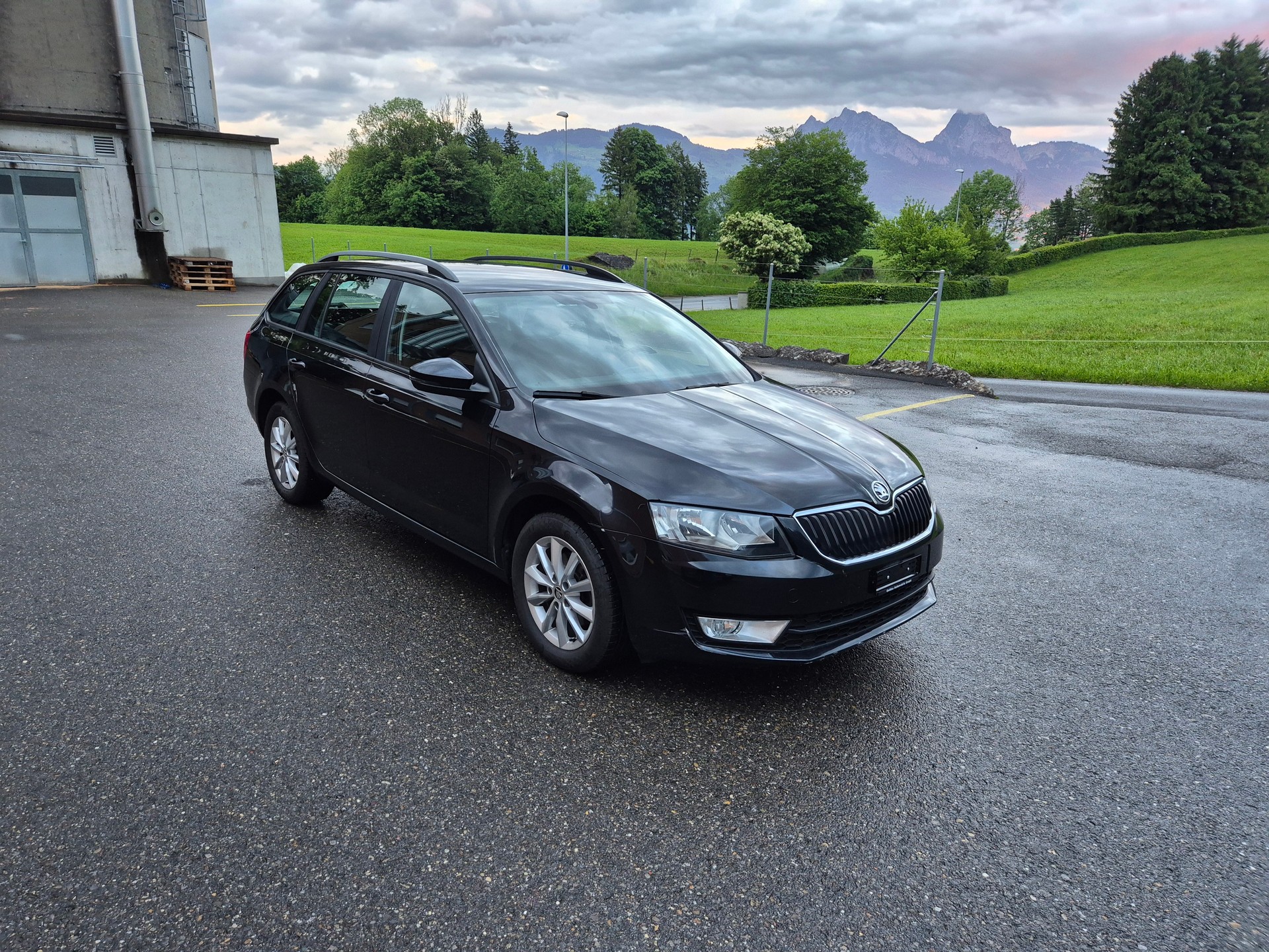 SKODA Octavia Combi 2.0 TDI Ambition 4x4-image-3