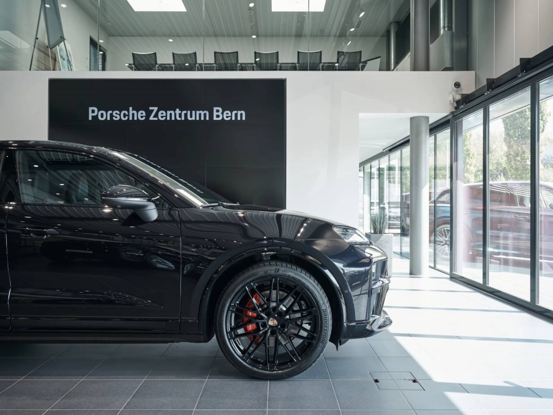 PORSCHE Macan 4S-image-10