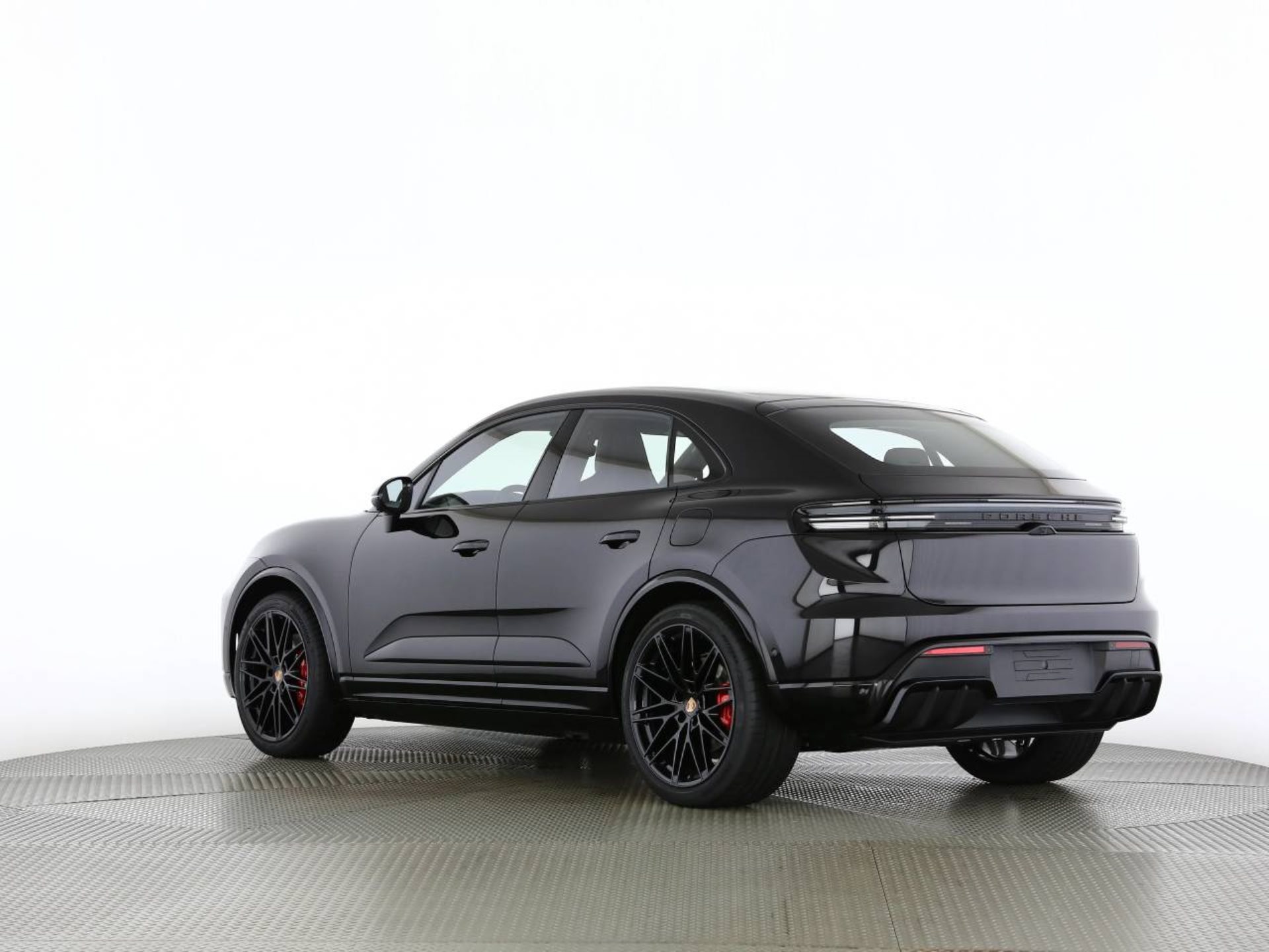 PORSCHE Macan 4S-image-8