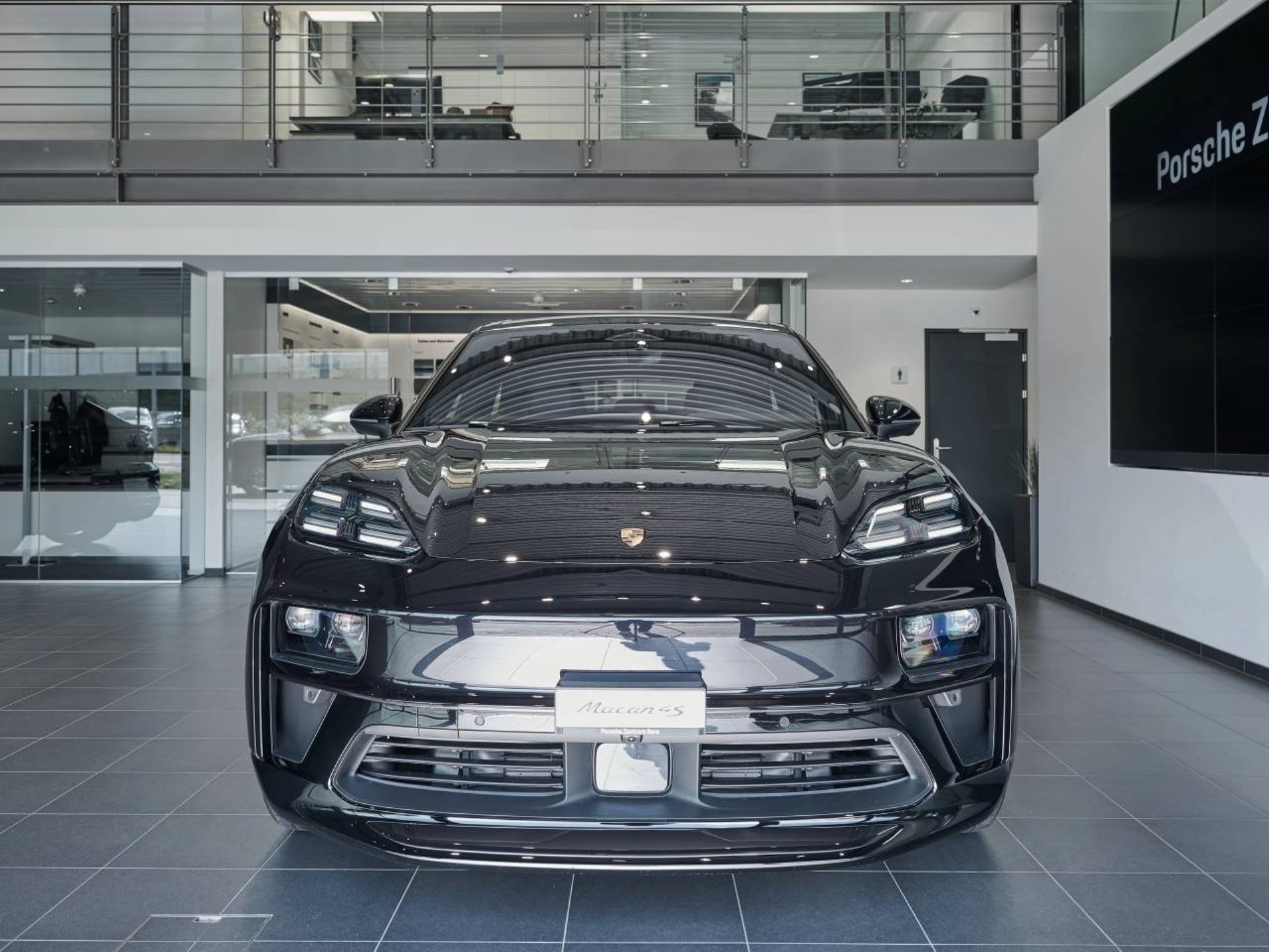 PORSCHE Macan 4S-image-8