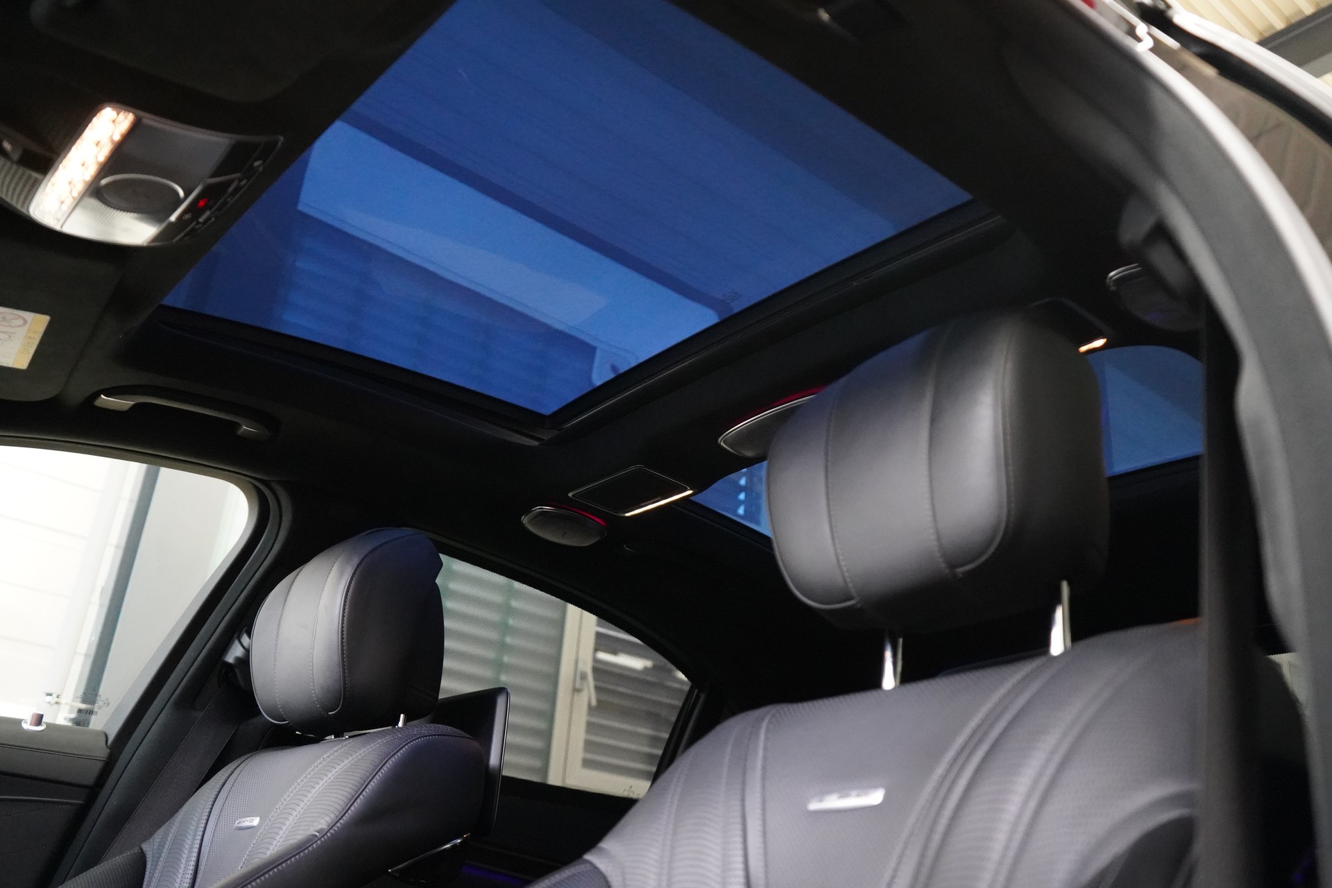 MERCEDES-BENZ S 63 AMG L 4Matic+ 9G-Tronic-image-22