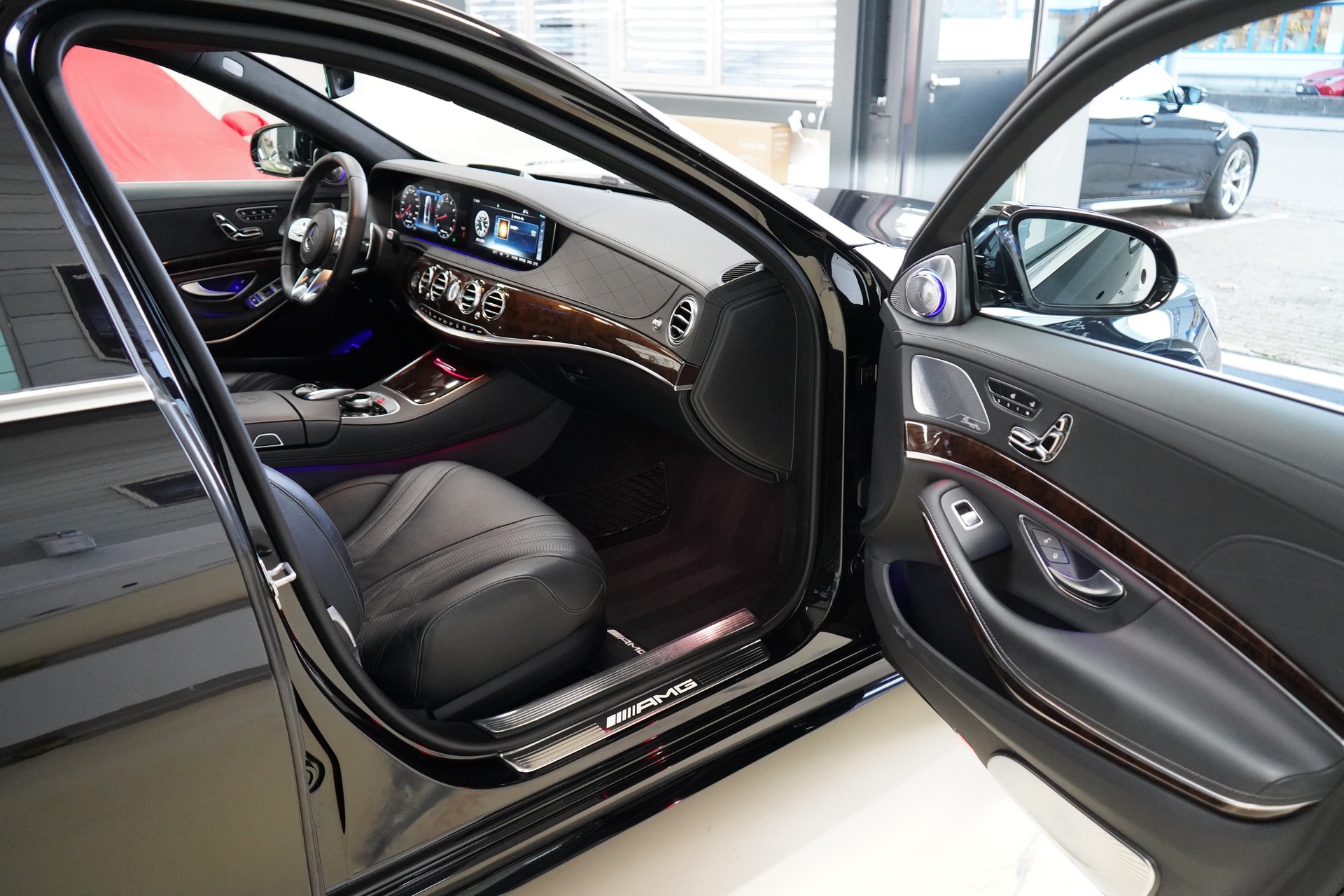 MERCEDES-BENZ S 63 AMG L 4Matic+ 9G-Tronic-image-23
