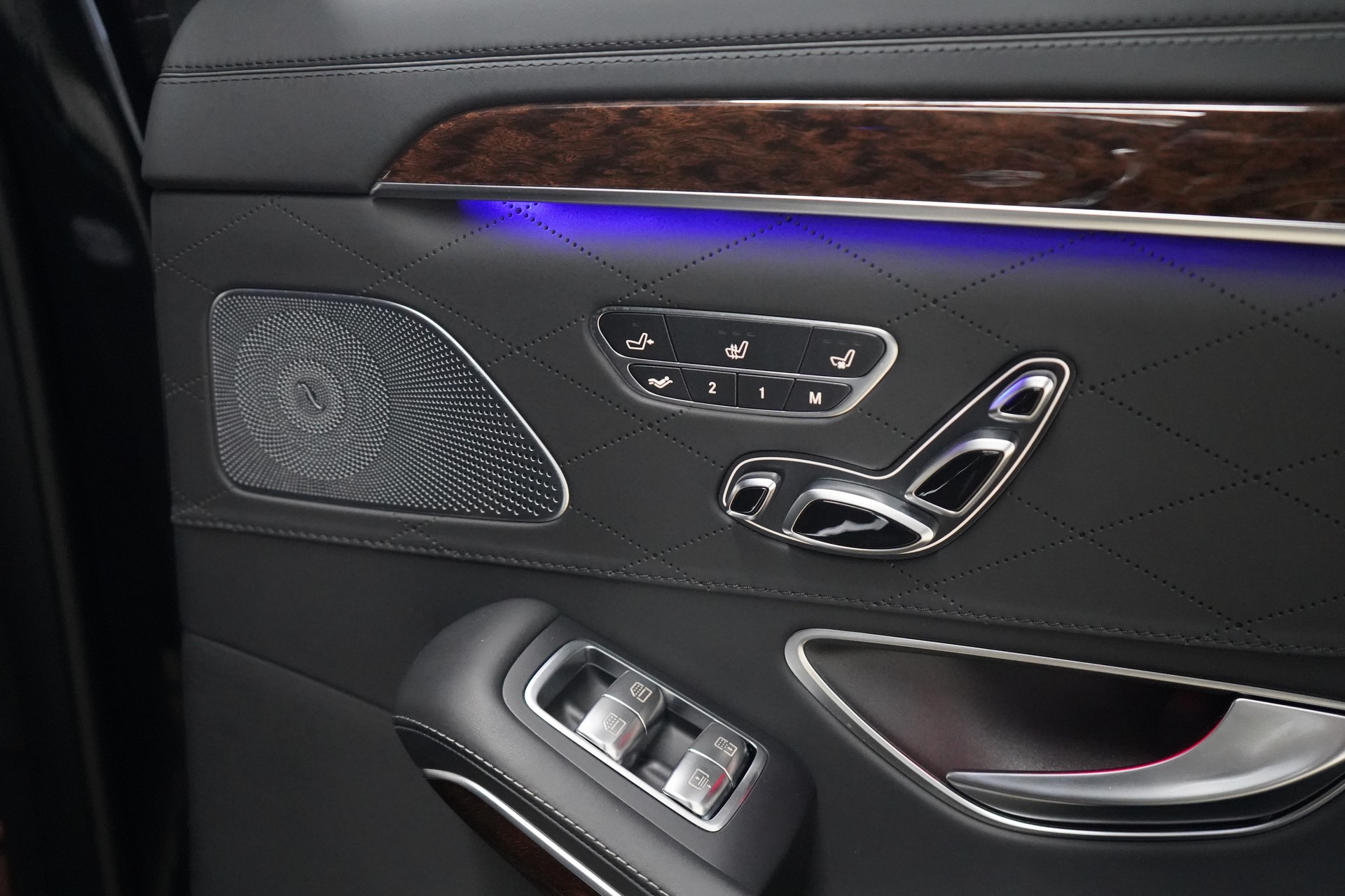 MERCEDES-BENZ S 63 AMG L 4Matic+ 9G-Tronic-image-30