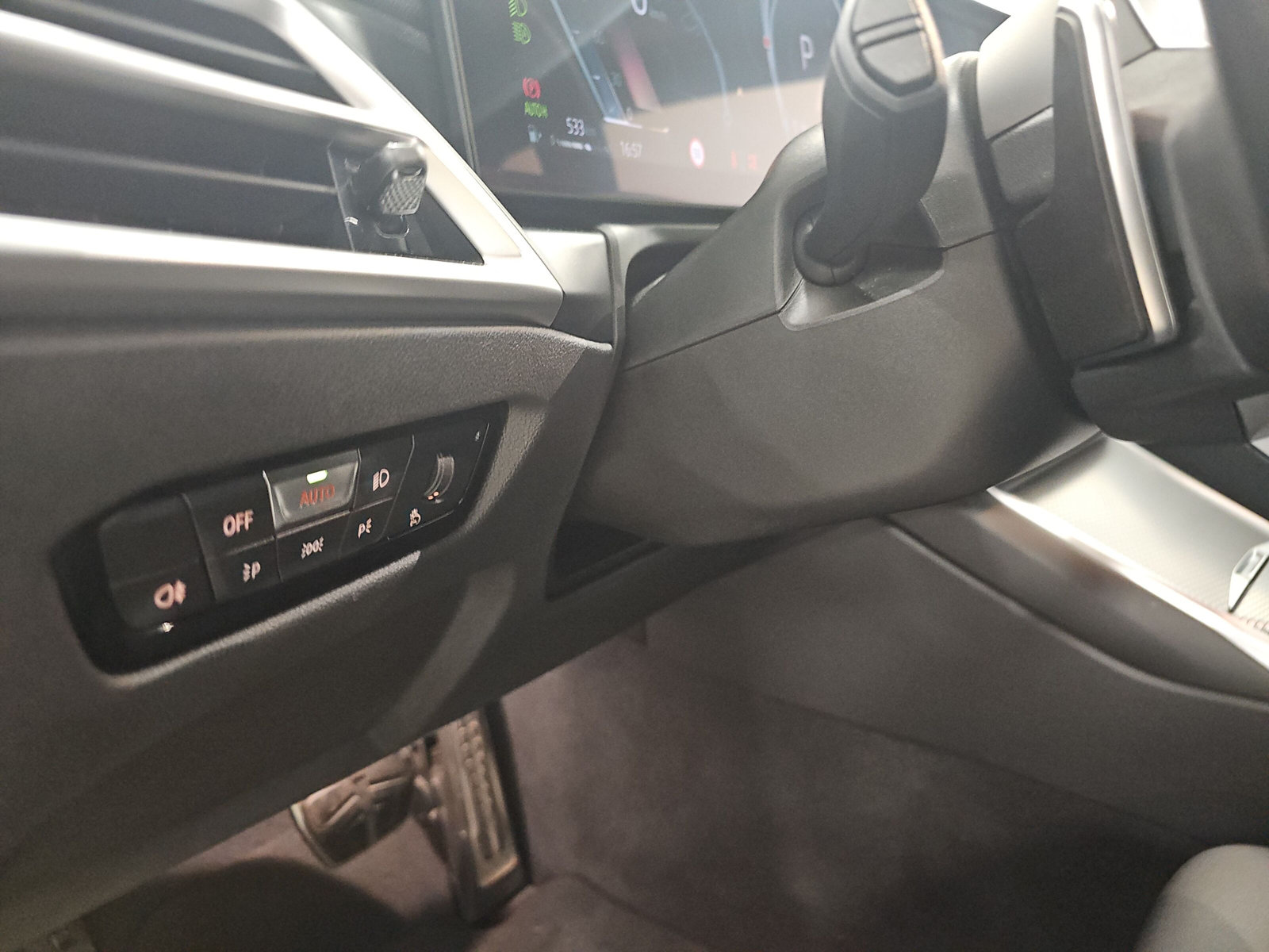 BMW 320d xDrive 48V Touring Steptronic M Sport-image-18