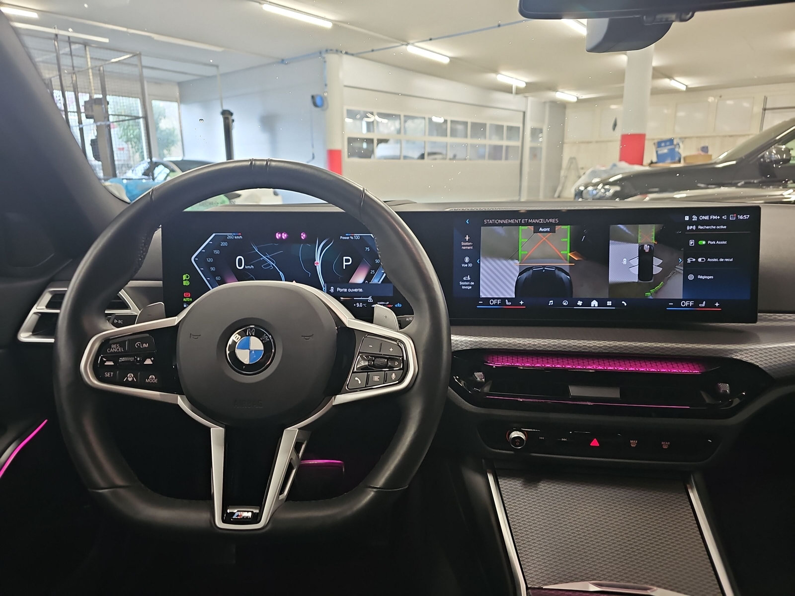 BMW 320d xDrive 48V Touring Steptronic M Sport-image-10