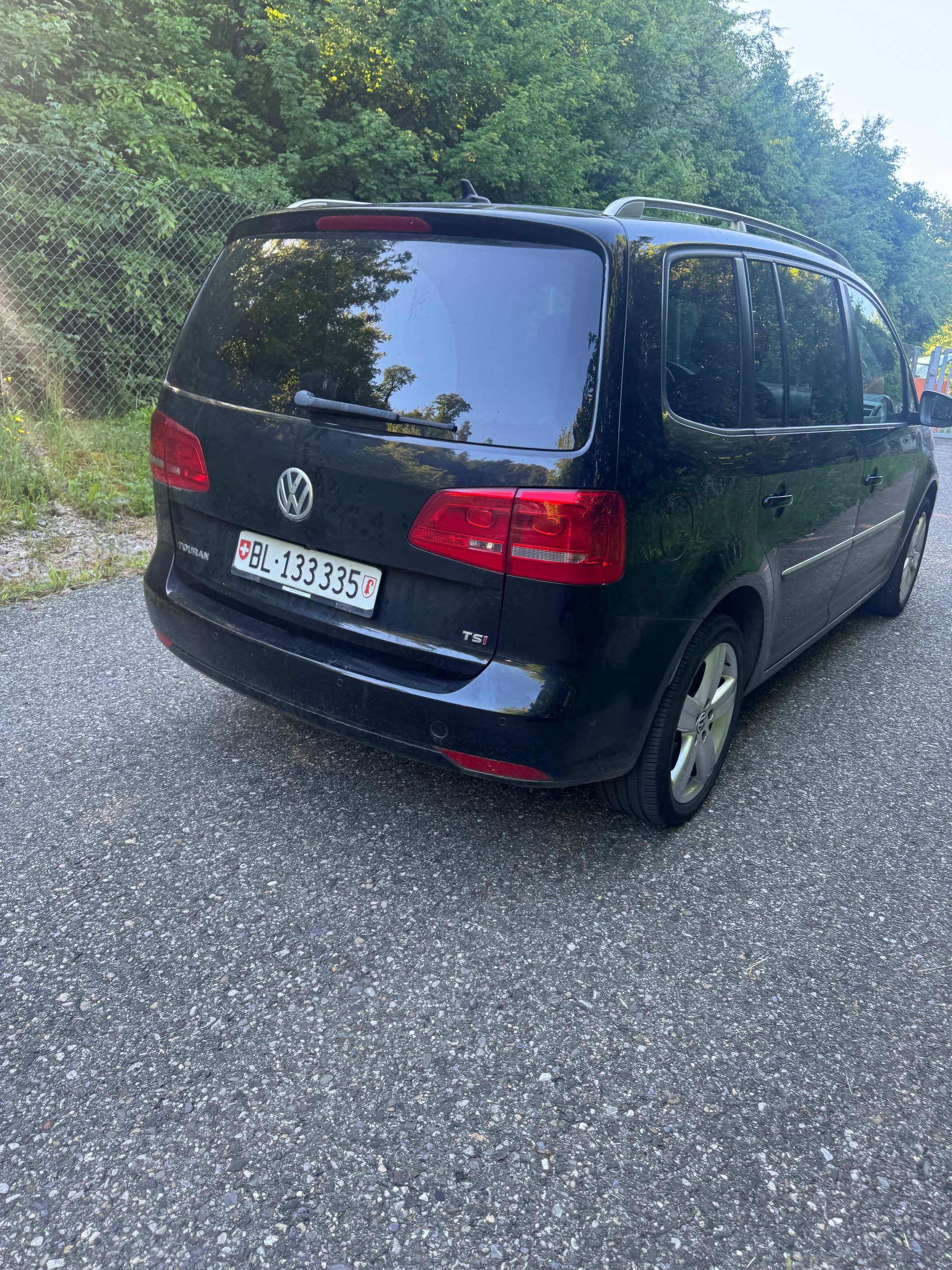 VW Touran 1.4 TSI Highline-image-3
