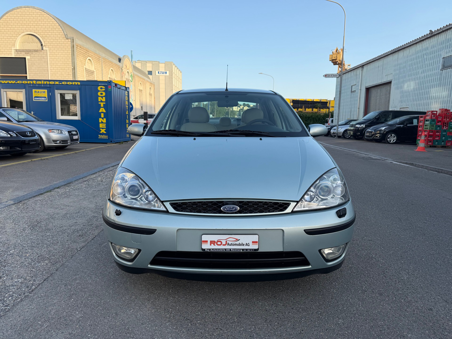 FORD Focus 2.0i 16V Ghia-showroom-element-2